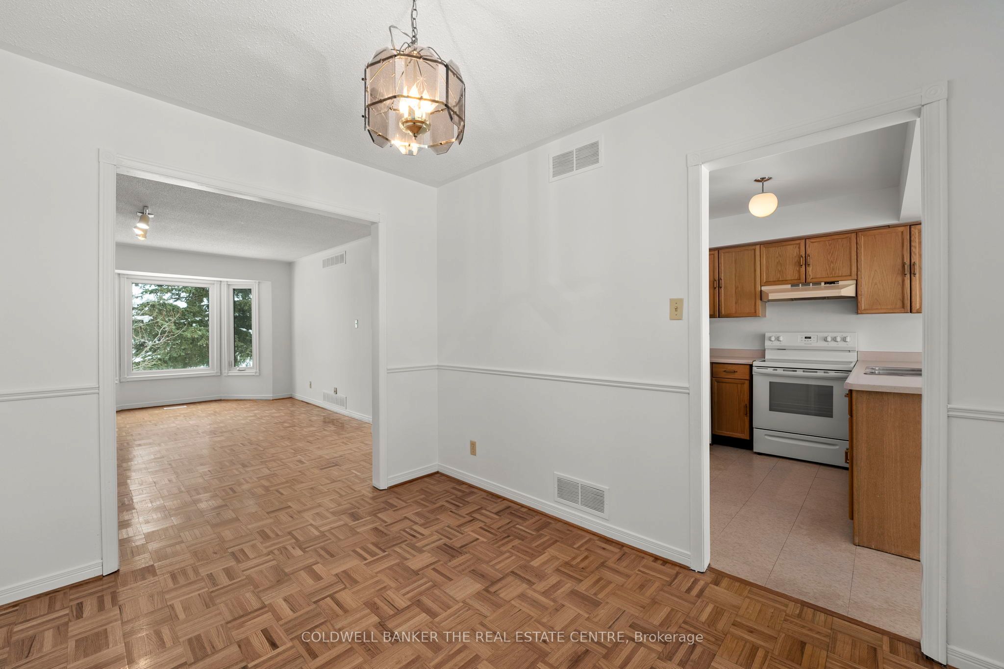 114 Collings Ave Property Photo 10