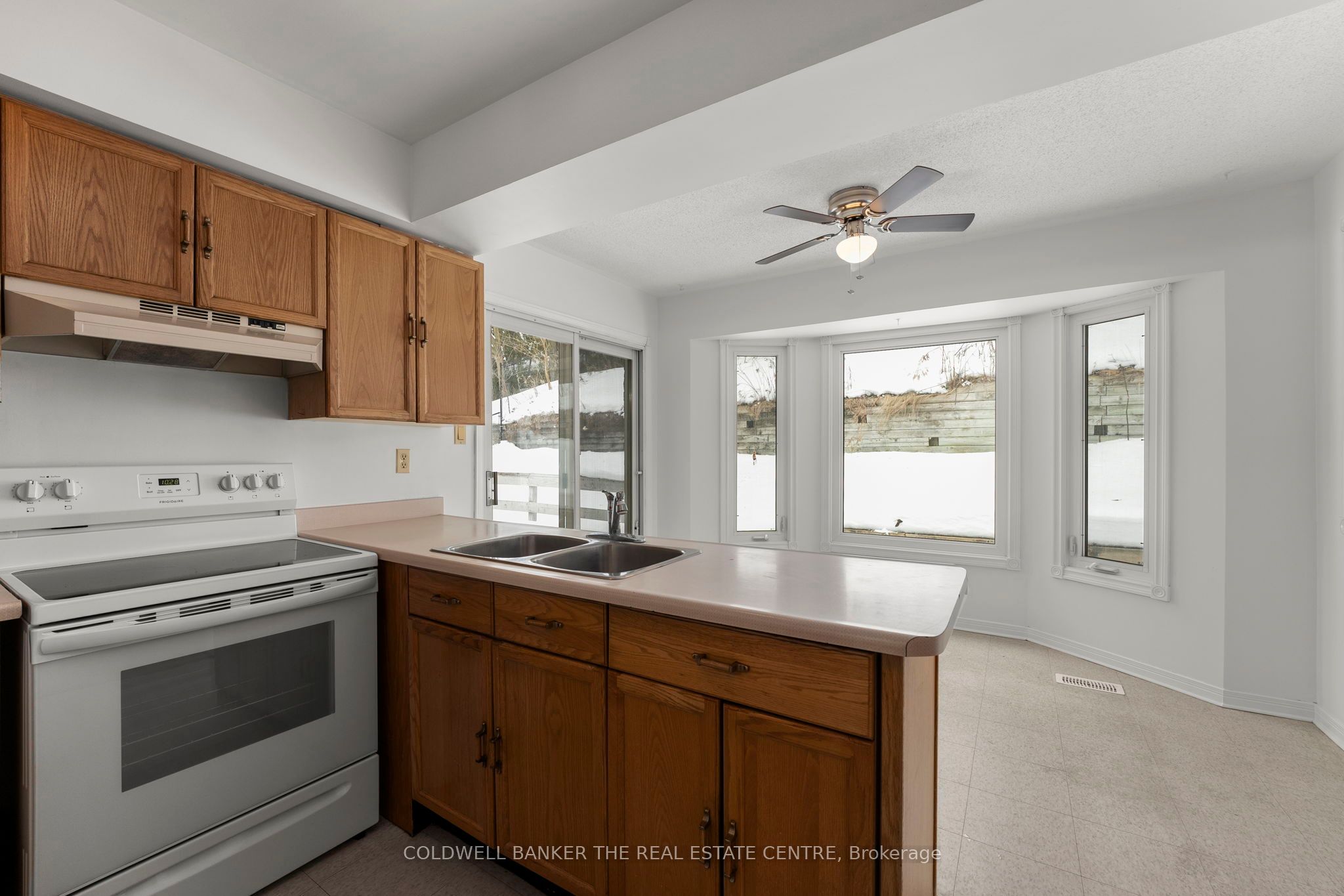 114 Collings Ave Property Photo 16