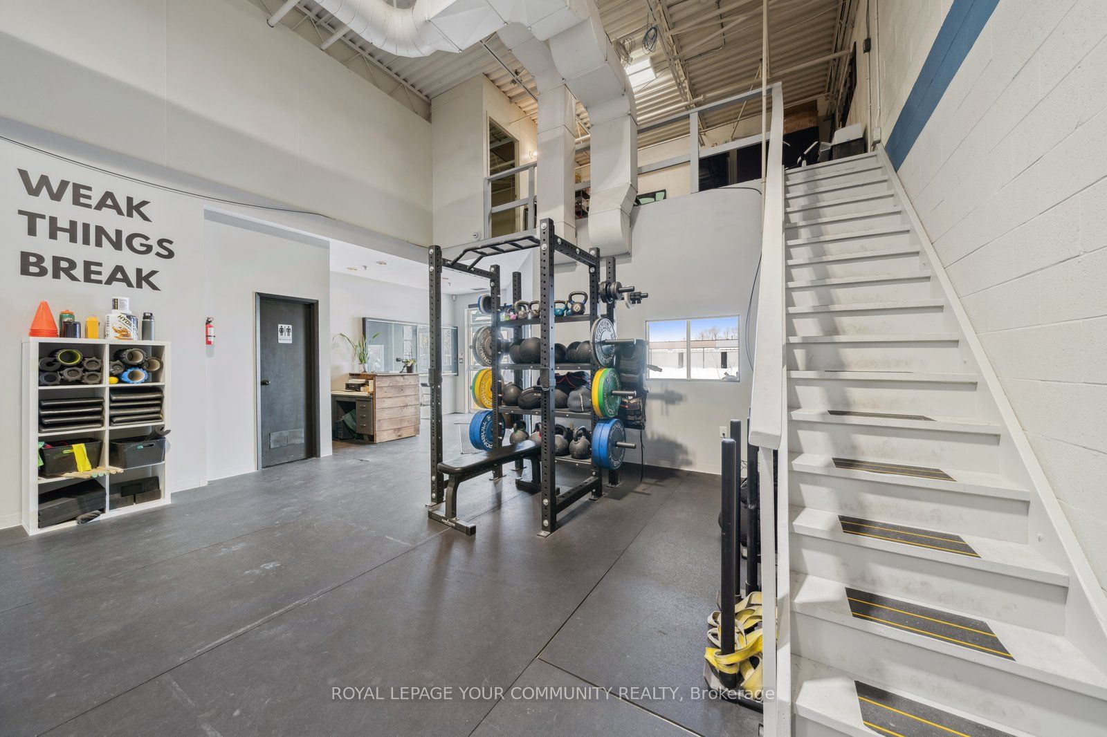 #8 - 561 Edward Avenue Property Photo 19