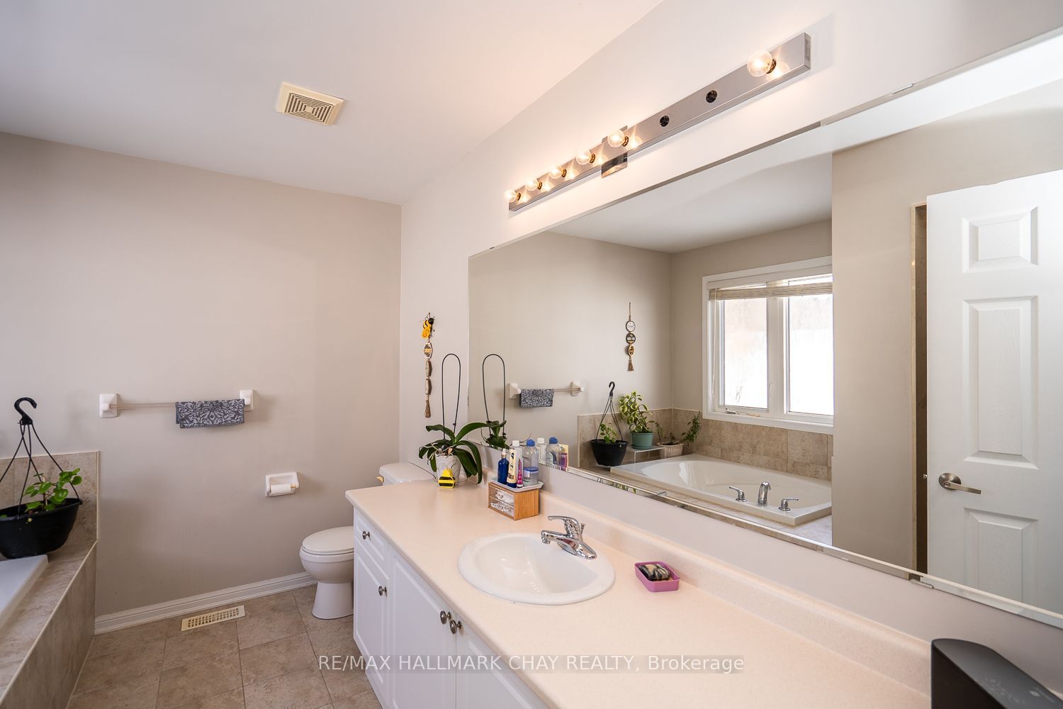 38 Steele Street Property Photo 22