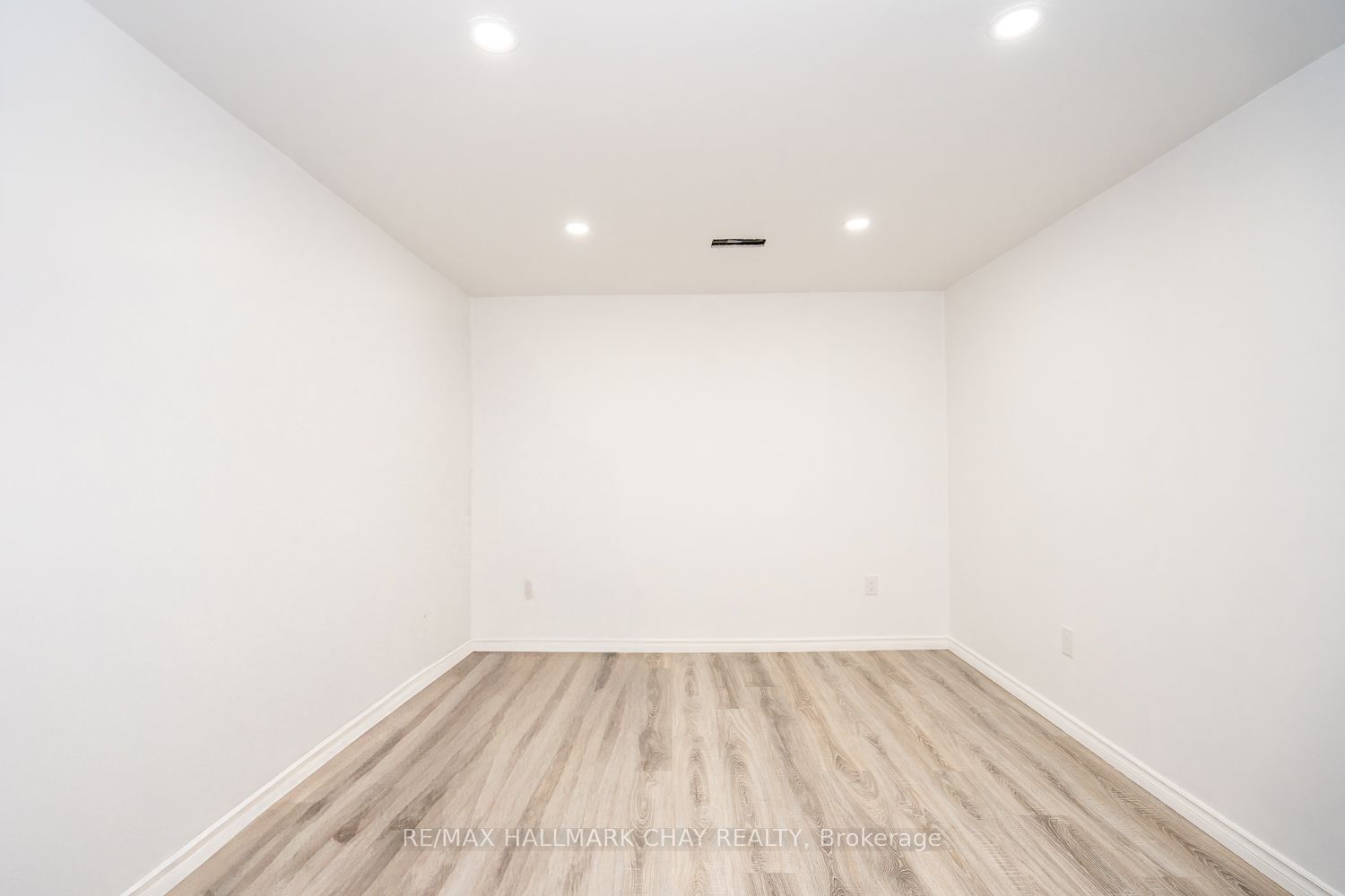 38 Steele Street Property Photo 36
