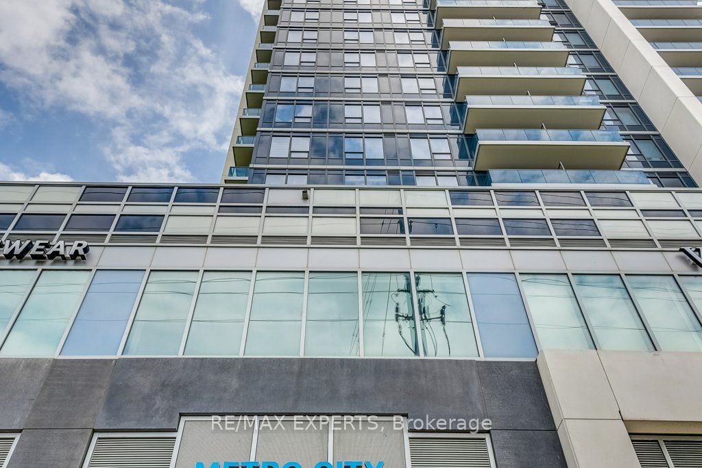 #207 - 7777 Weston Road Property Photo 3