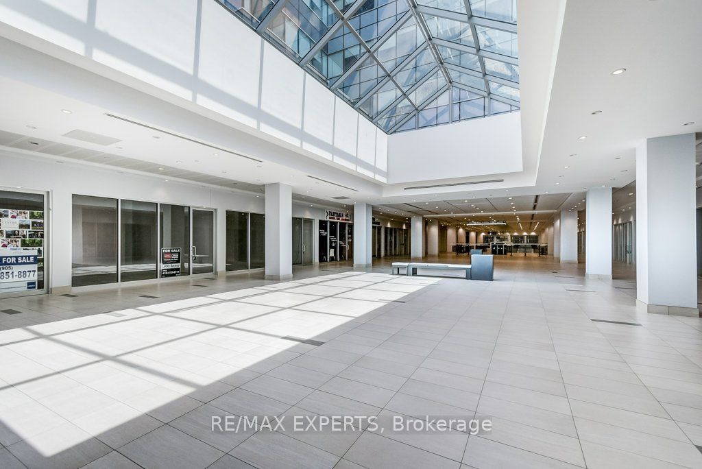 #207 - 7777 Weston Road Property Photo 10
