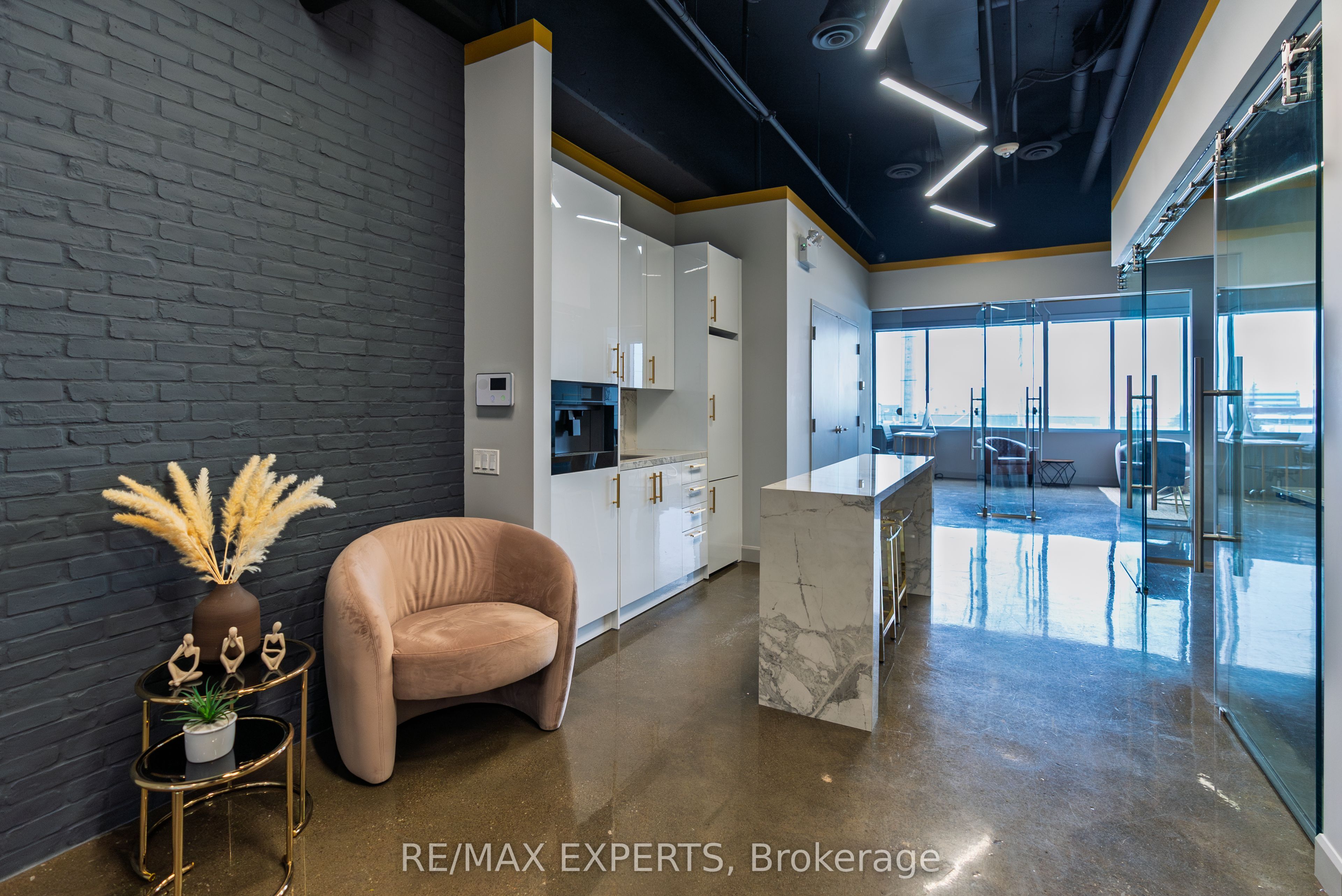 #207 - 7777 Weston Road Property Photo 13