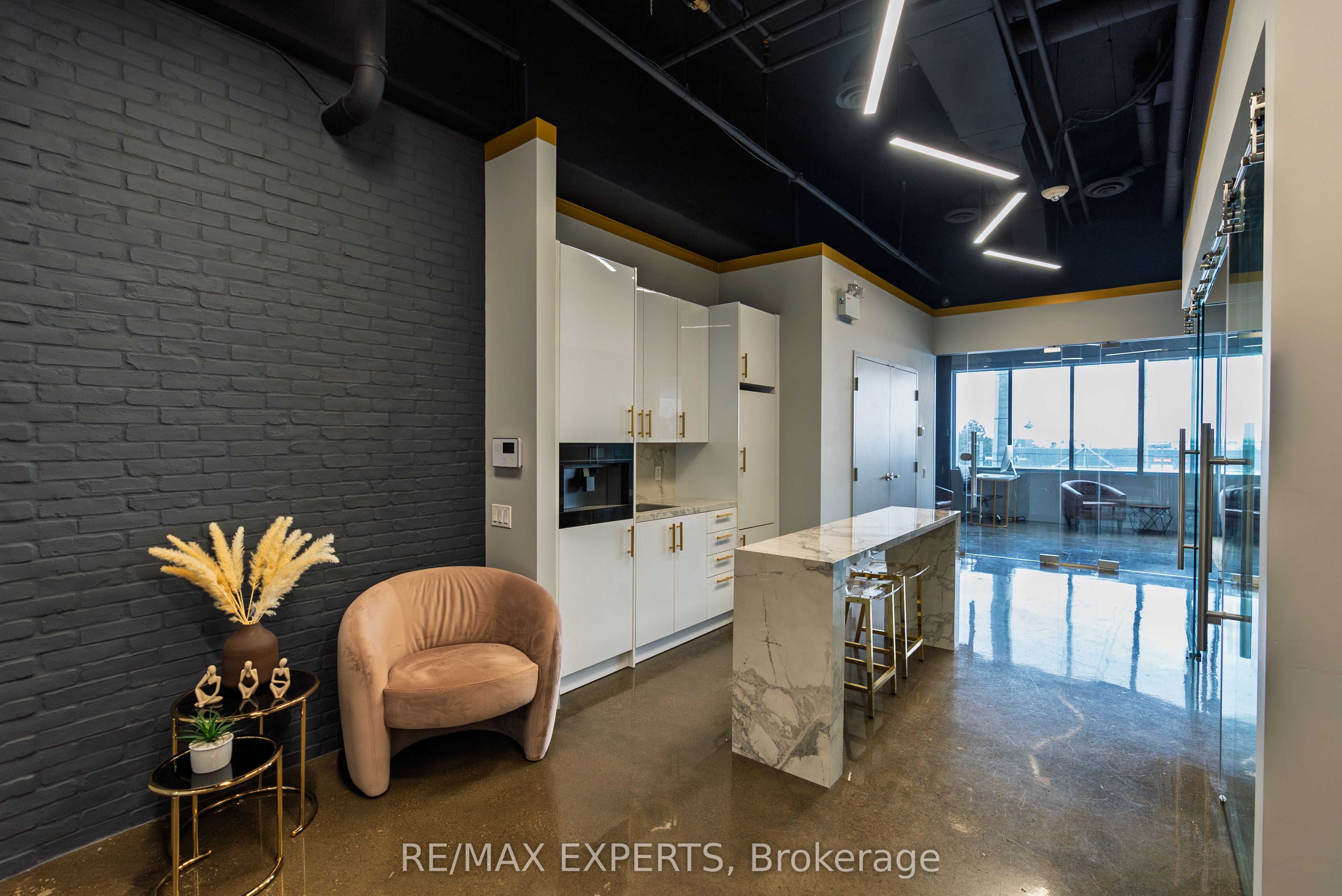 #207 - 7777 Weston Road Property Photo 14