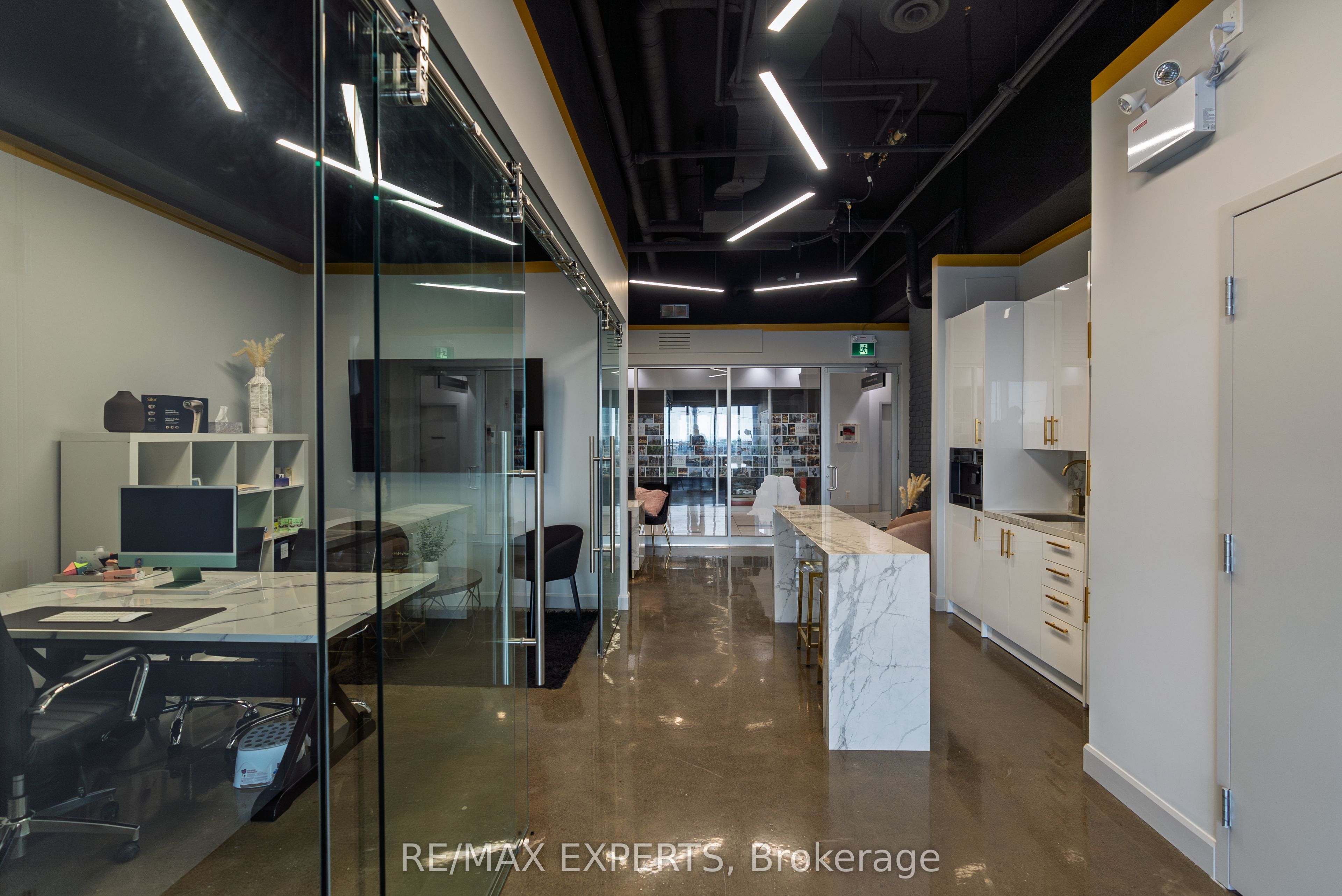 #207 - 7777 Weston Road Property Photo 27
