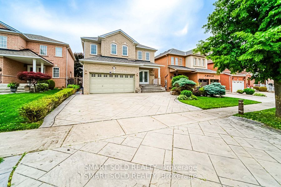 #lower - 13 Manorpark Court Property Photo 2