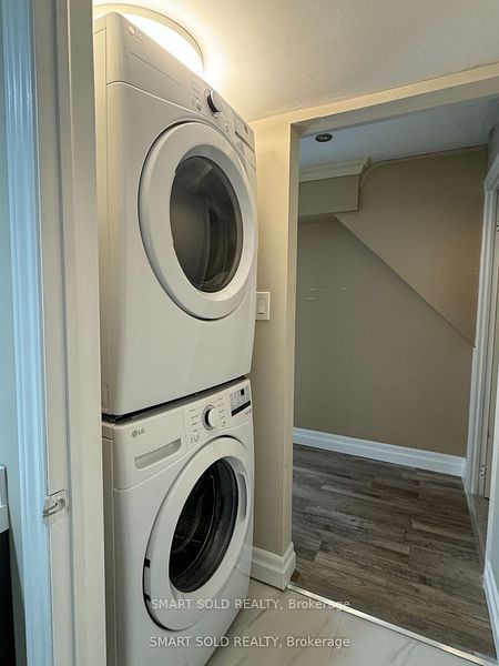 #lower - 13 Manorpark Court Property Photo 9