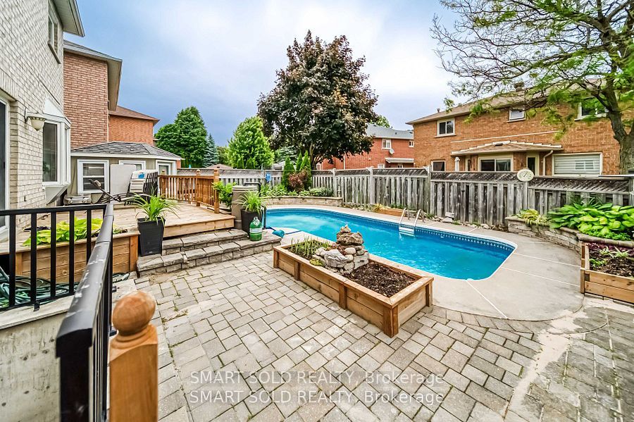 #lower - 13 Manorpark Court Property Photo 14