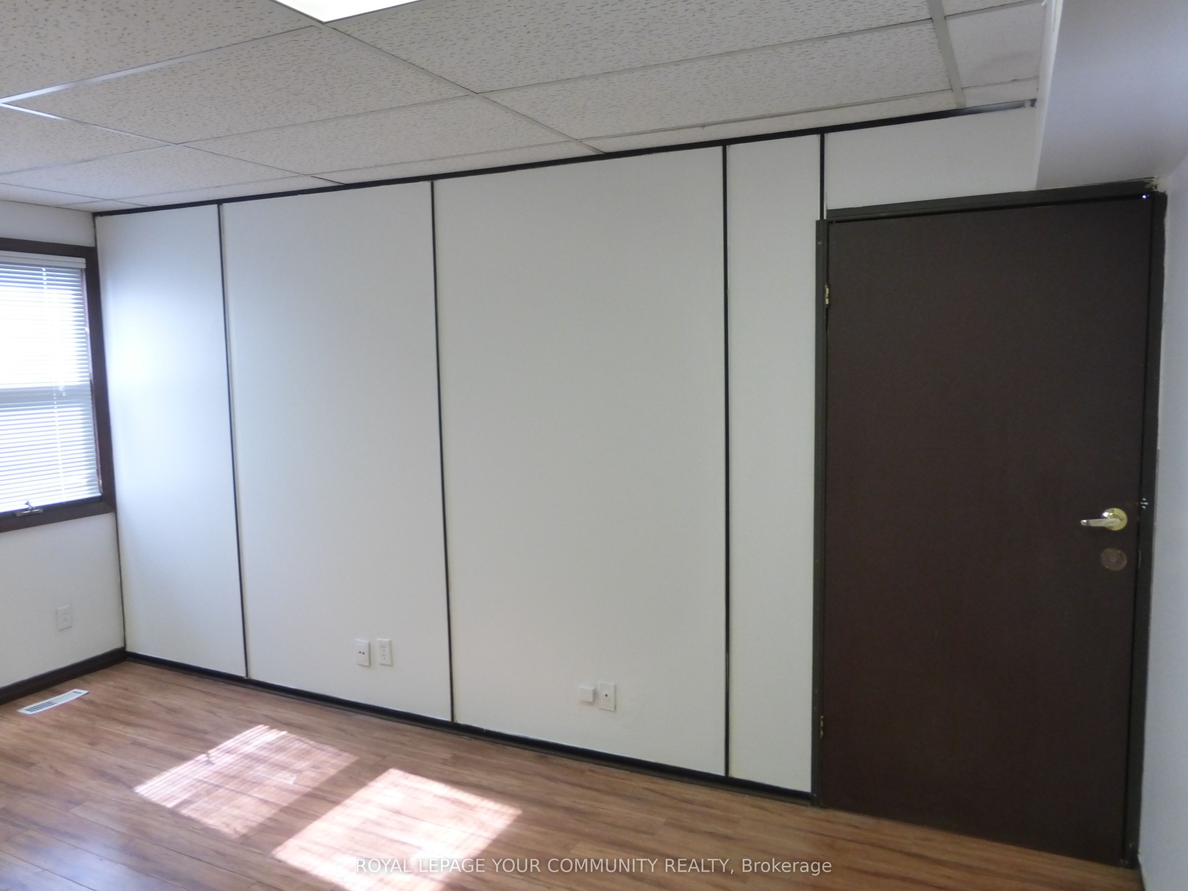 6060 7 Property Photo 5
