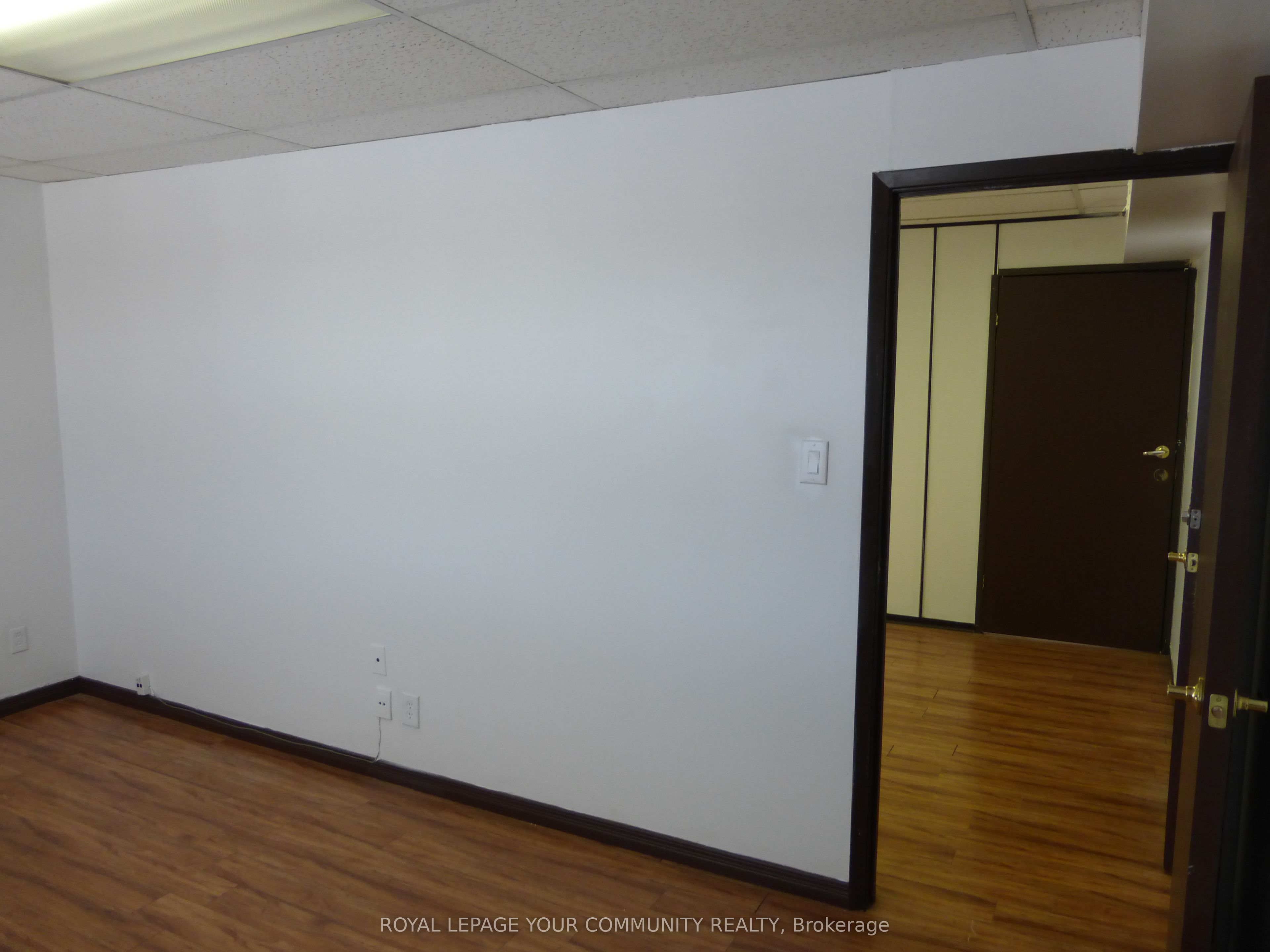 6060 7 Property Photo 6