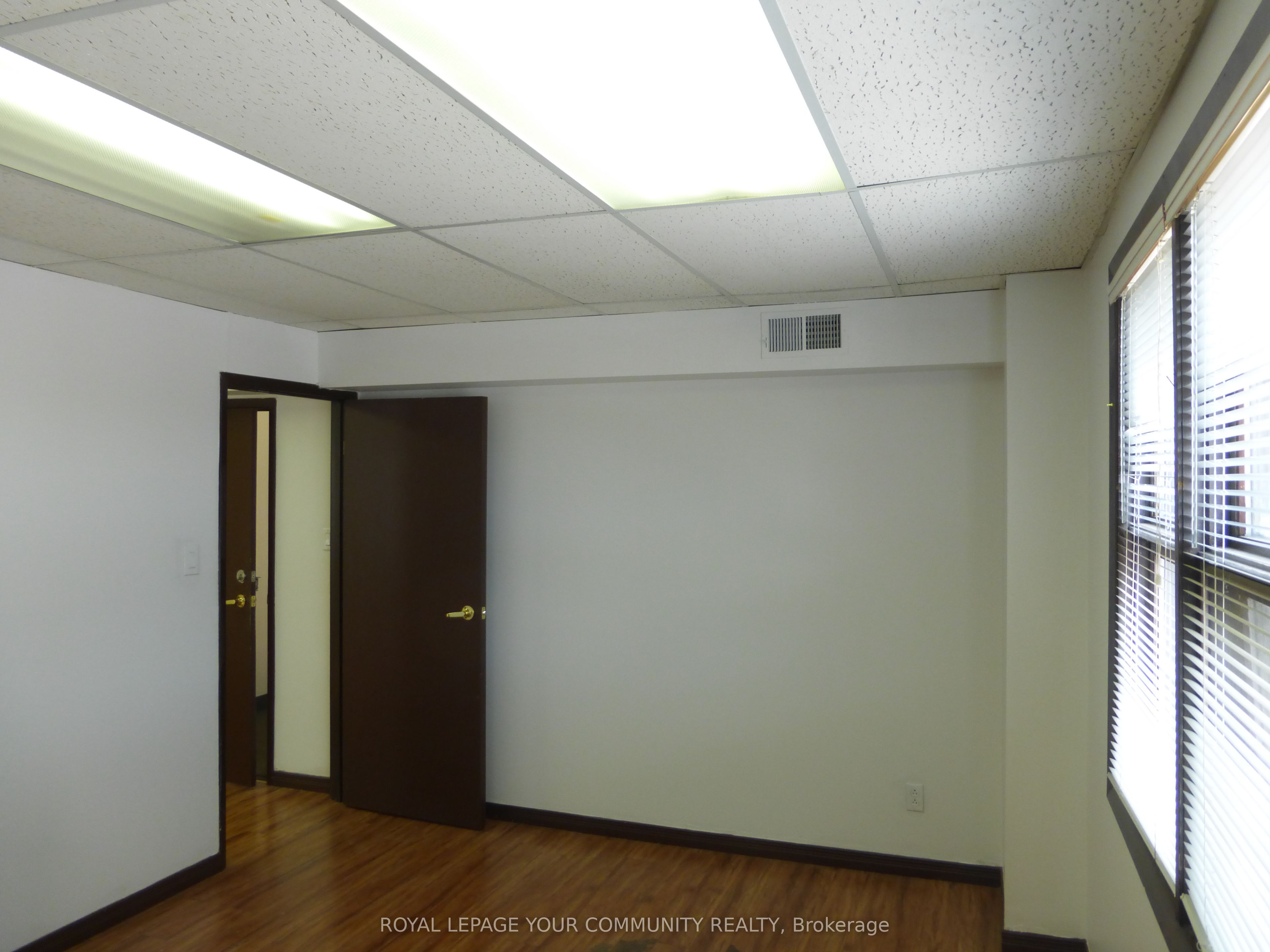 6060 7 Property Photo 11