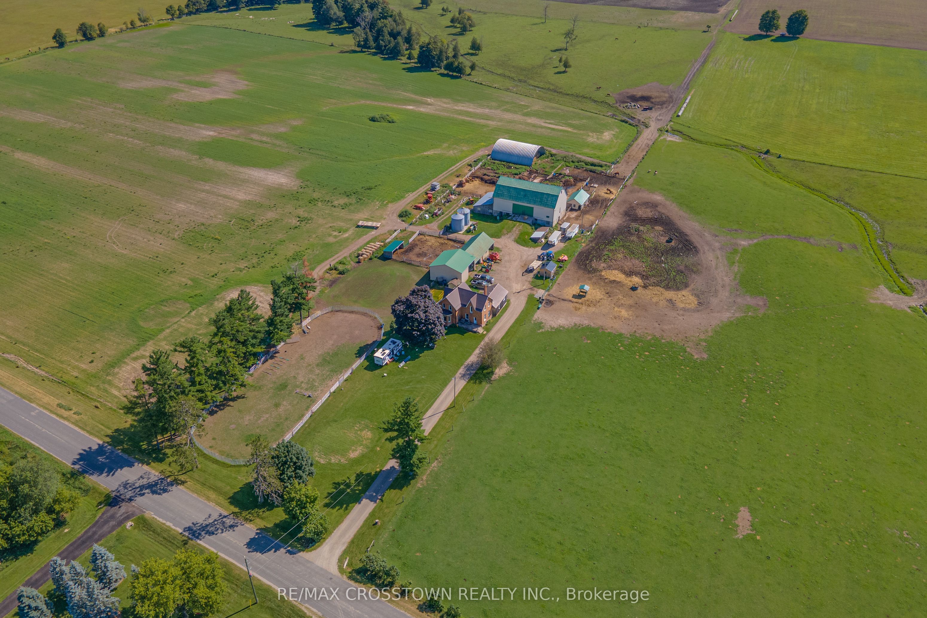 6409 10th Line Property Photo 31