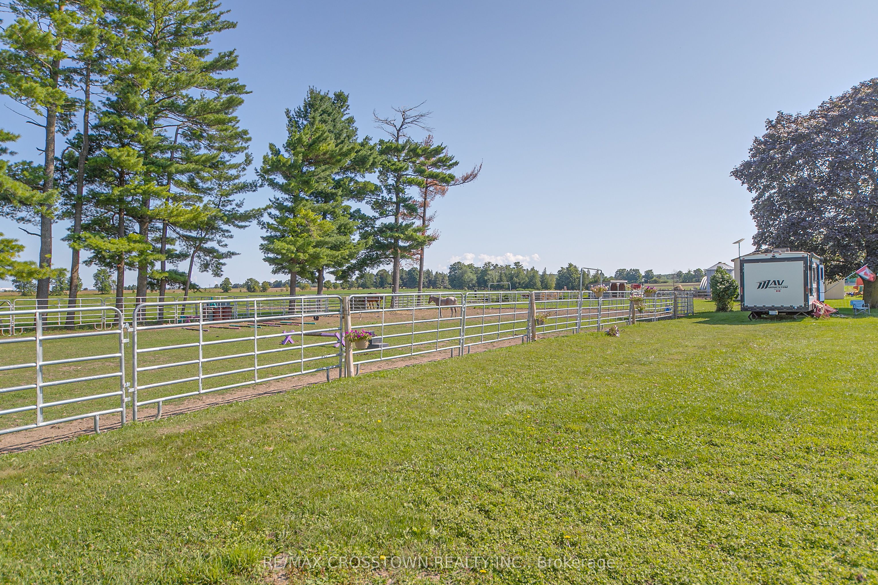 6409 10th Line Property Photo 33