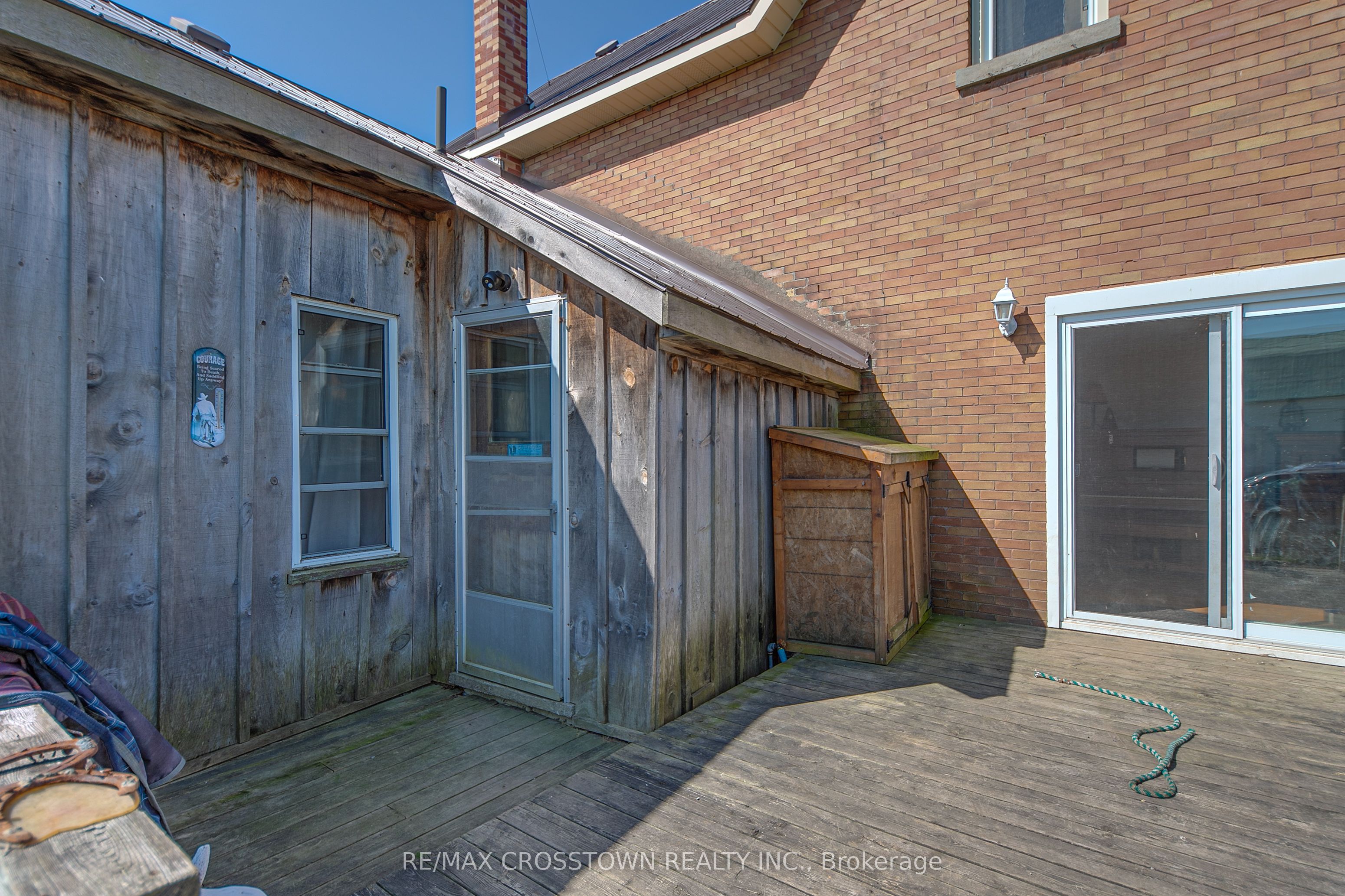 6409 10th Line Property Photo 36