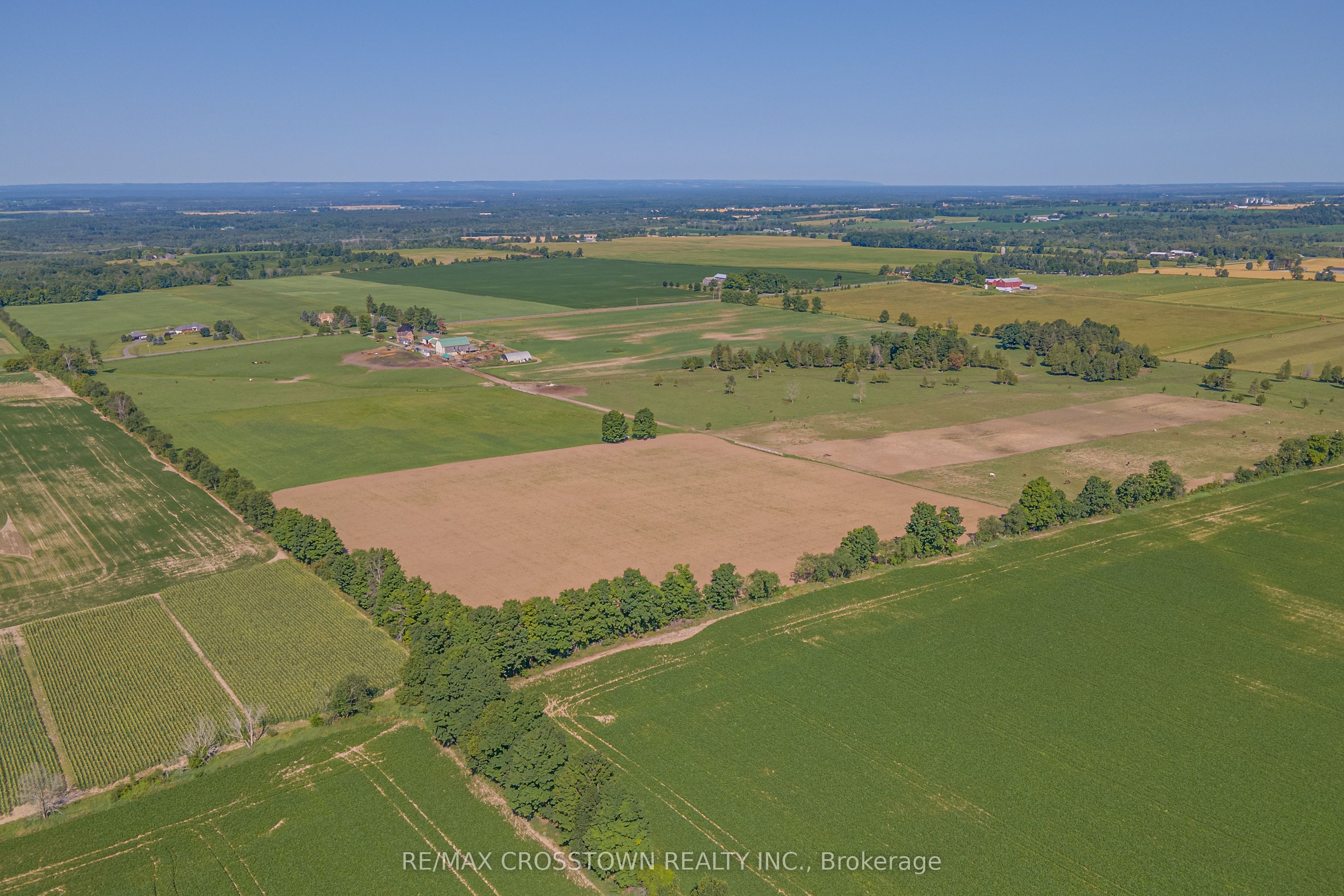 6409 10th Line Property Photo 38