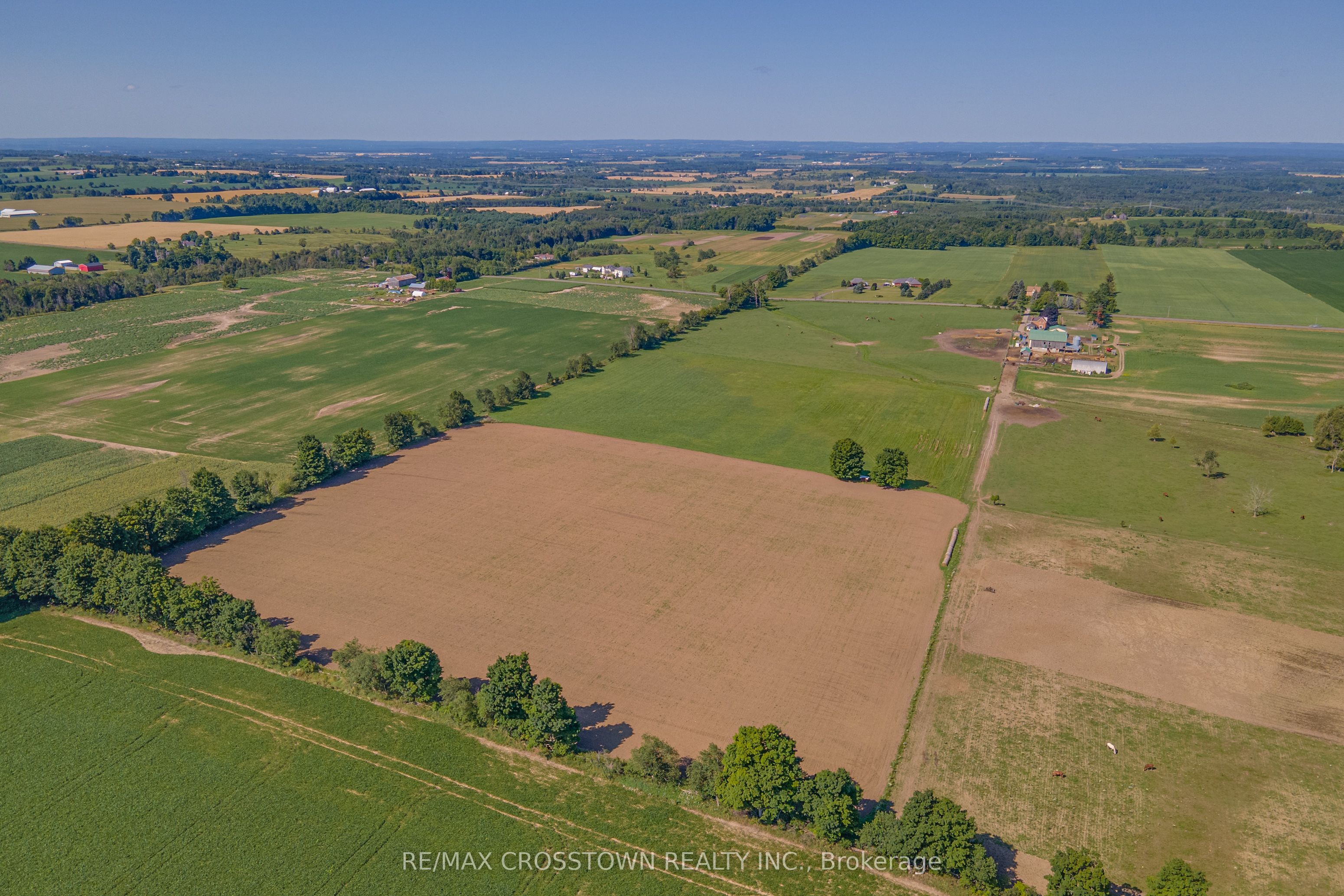 6409 10th Line Property Photo 39