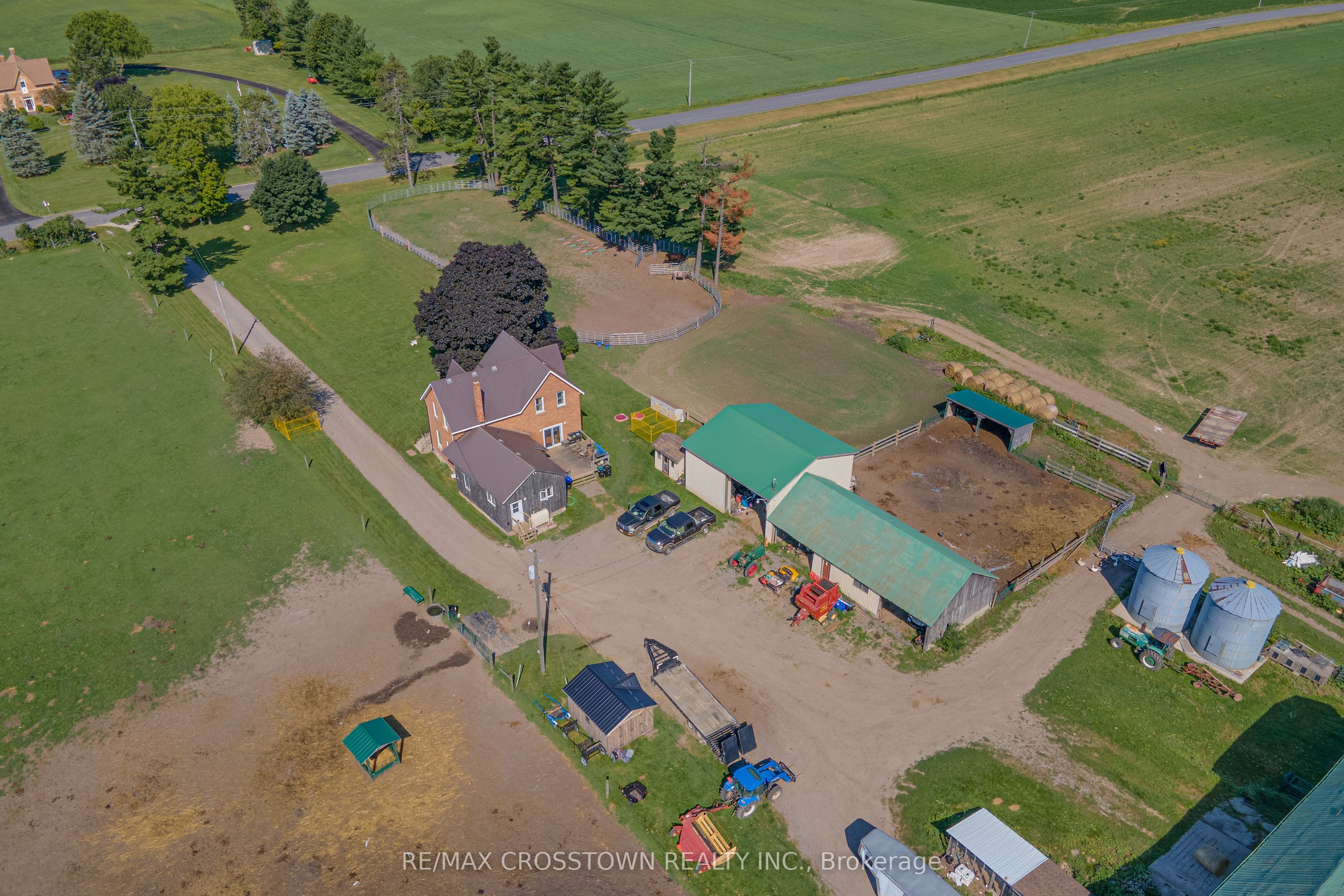 6409 10th Line Property Photo 43