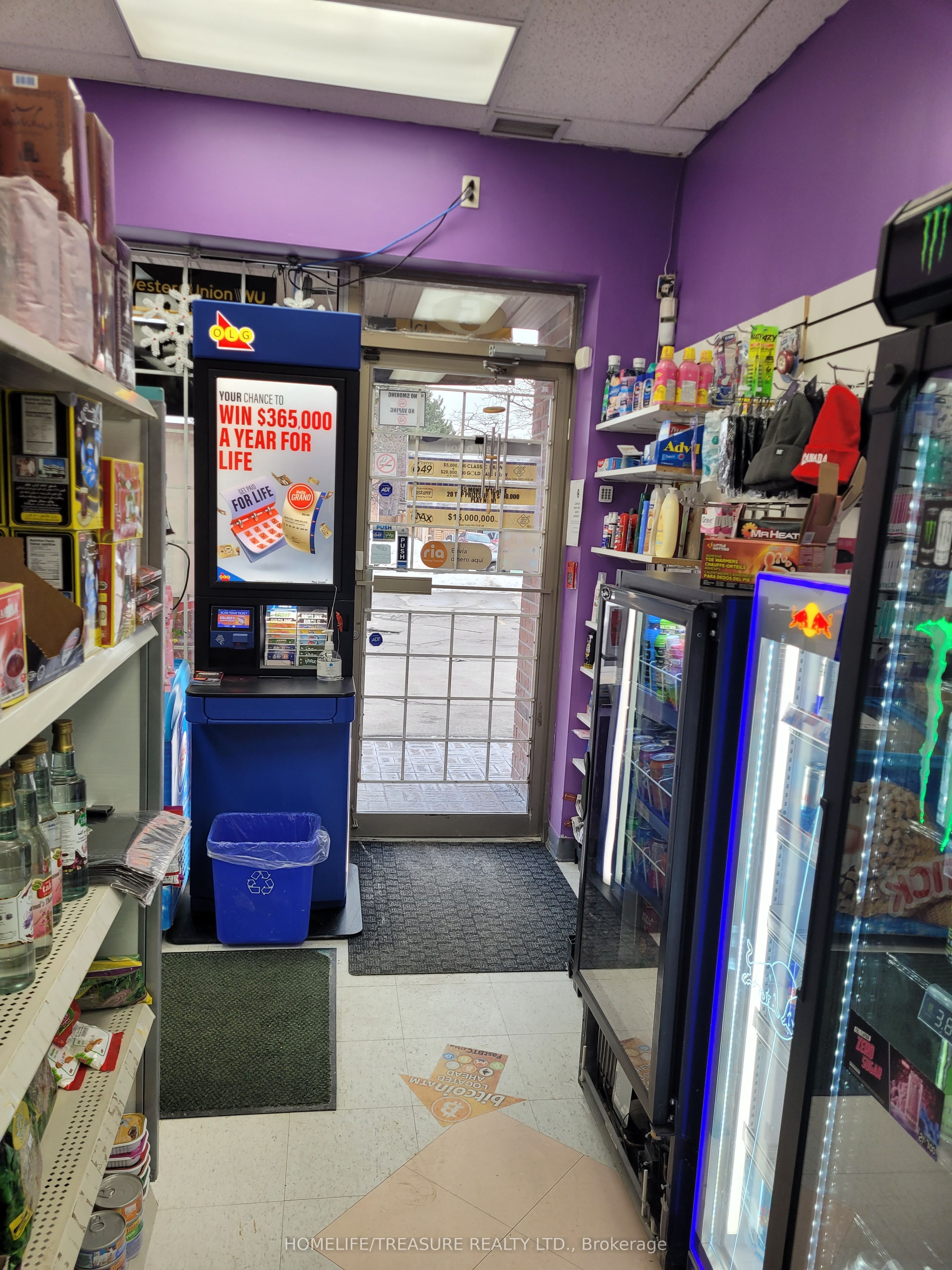 9833 Keele Street Property Photo 6
