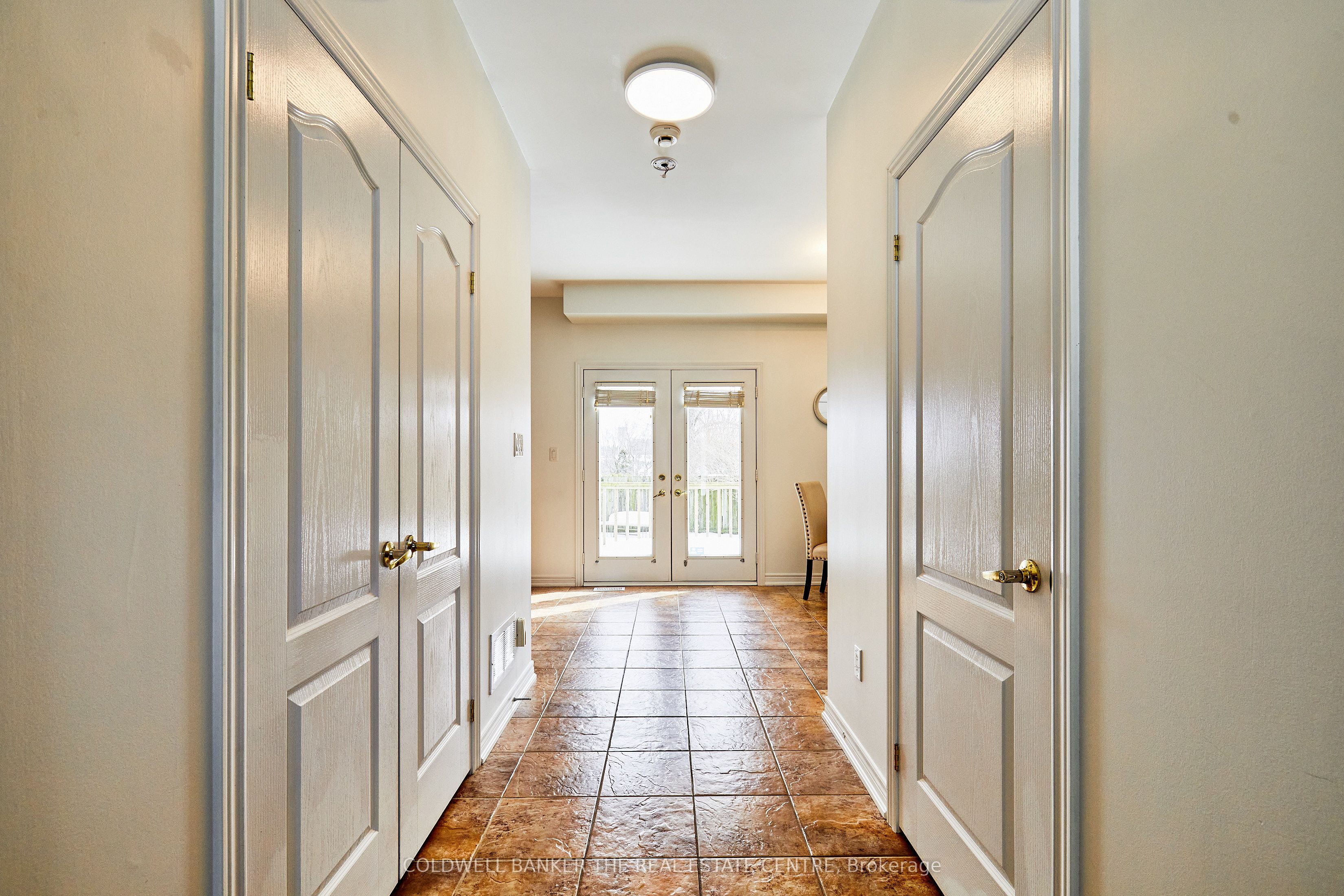 15 Windsor Drive Property Photo 2