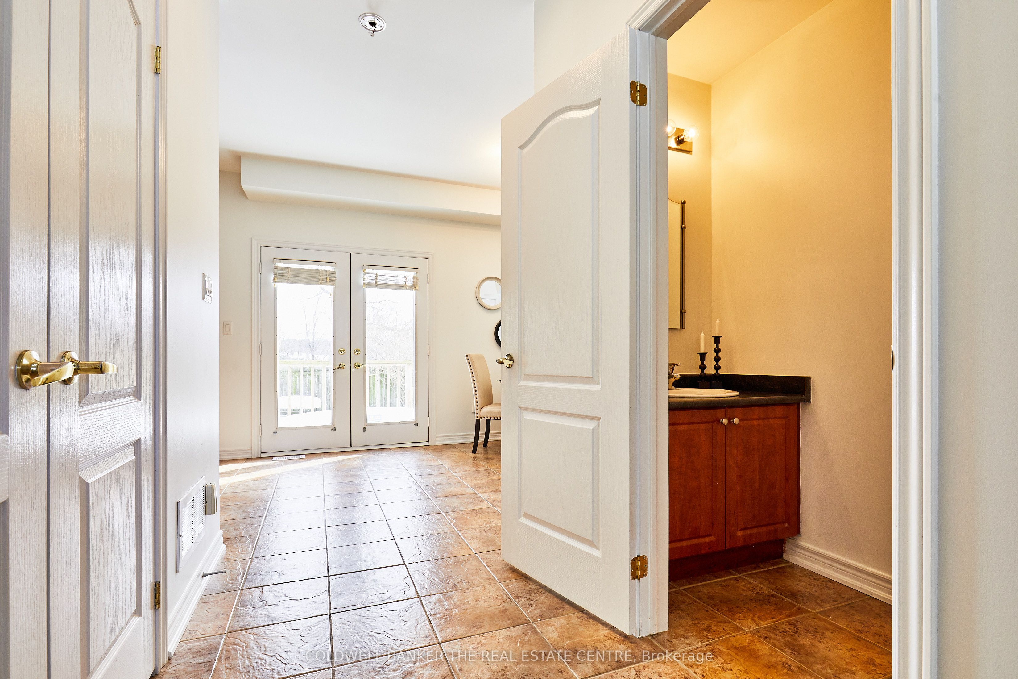 15 Windsor Drive Property Photo 14