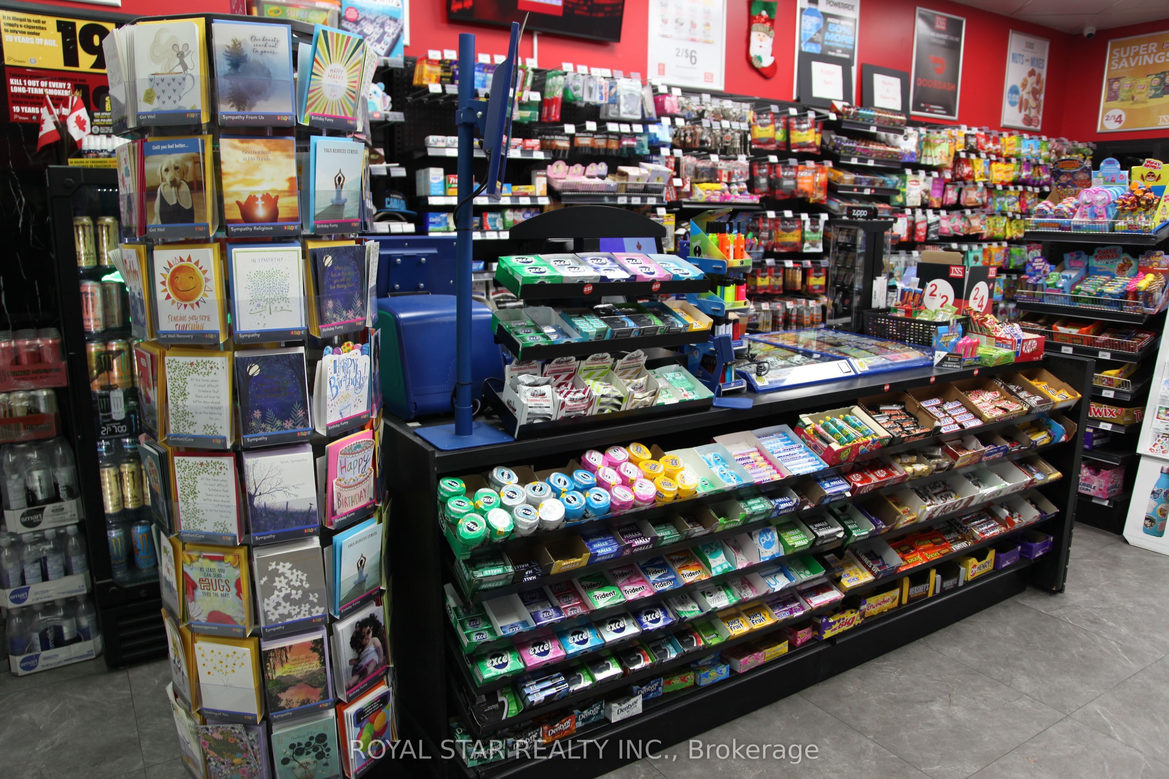 17600 Yonge Street Property Photo 6