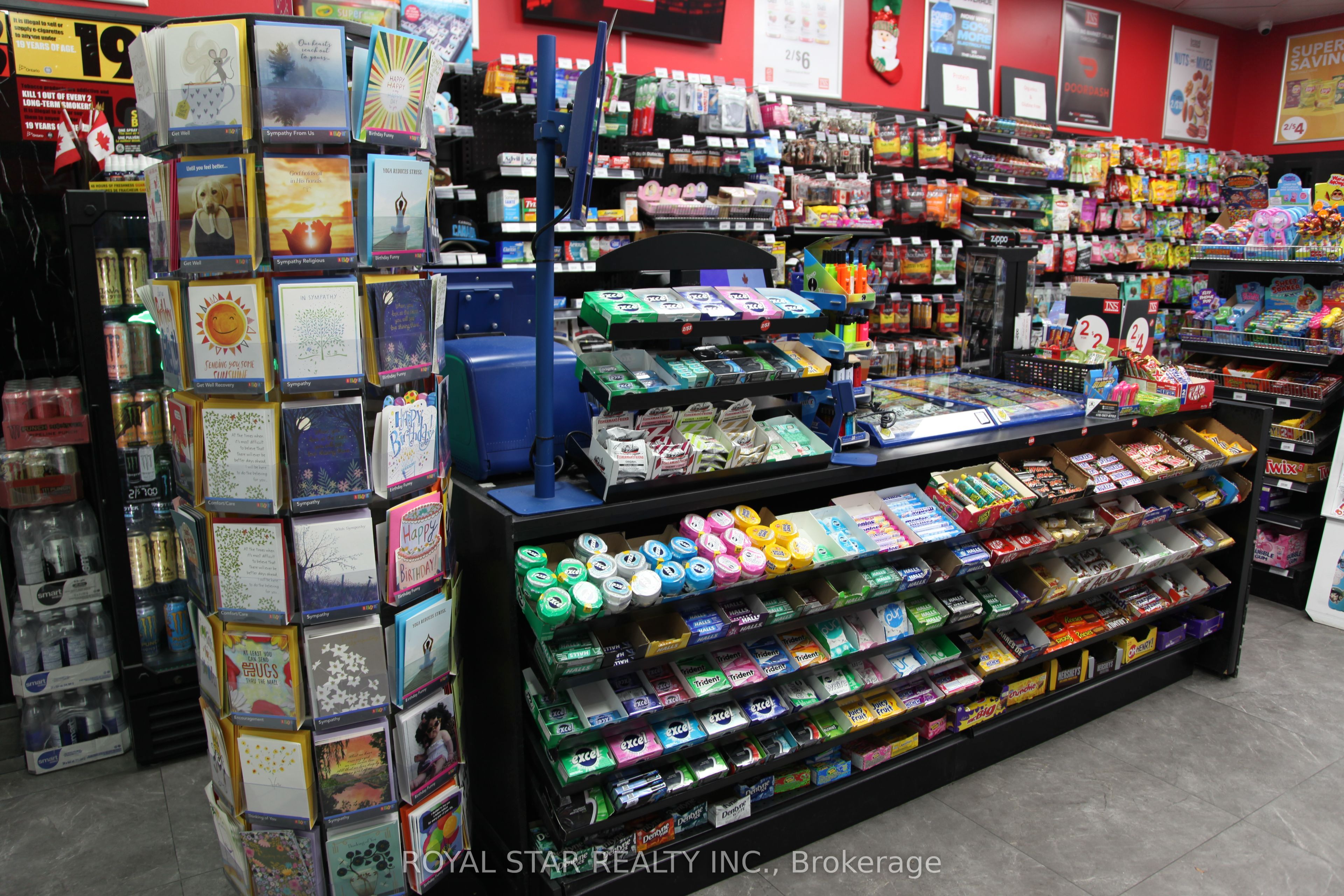 17600 Yonge Street Property Photo 7