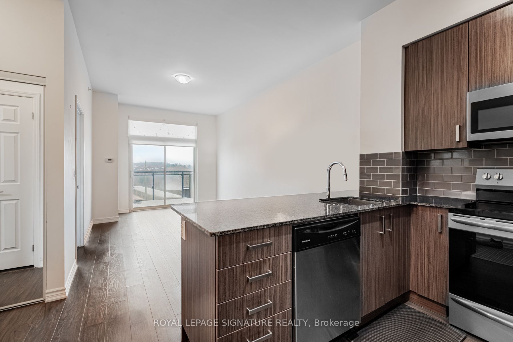 #620 - 11611 Yonge Street Property Photo 5