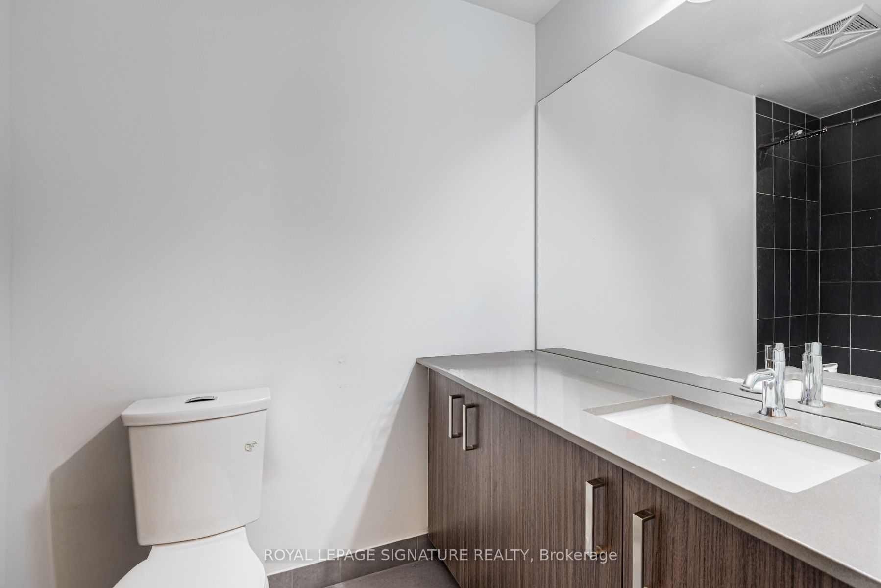 #620 - 11611 Yonge Street Property Photo 9