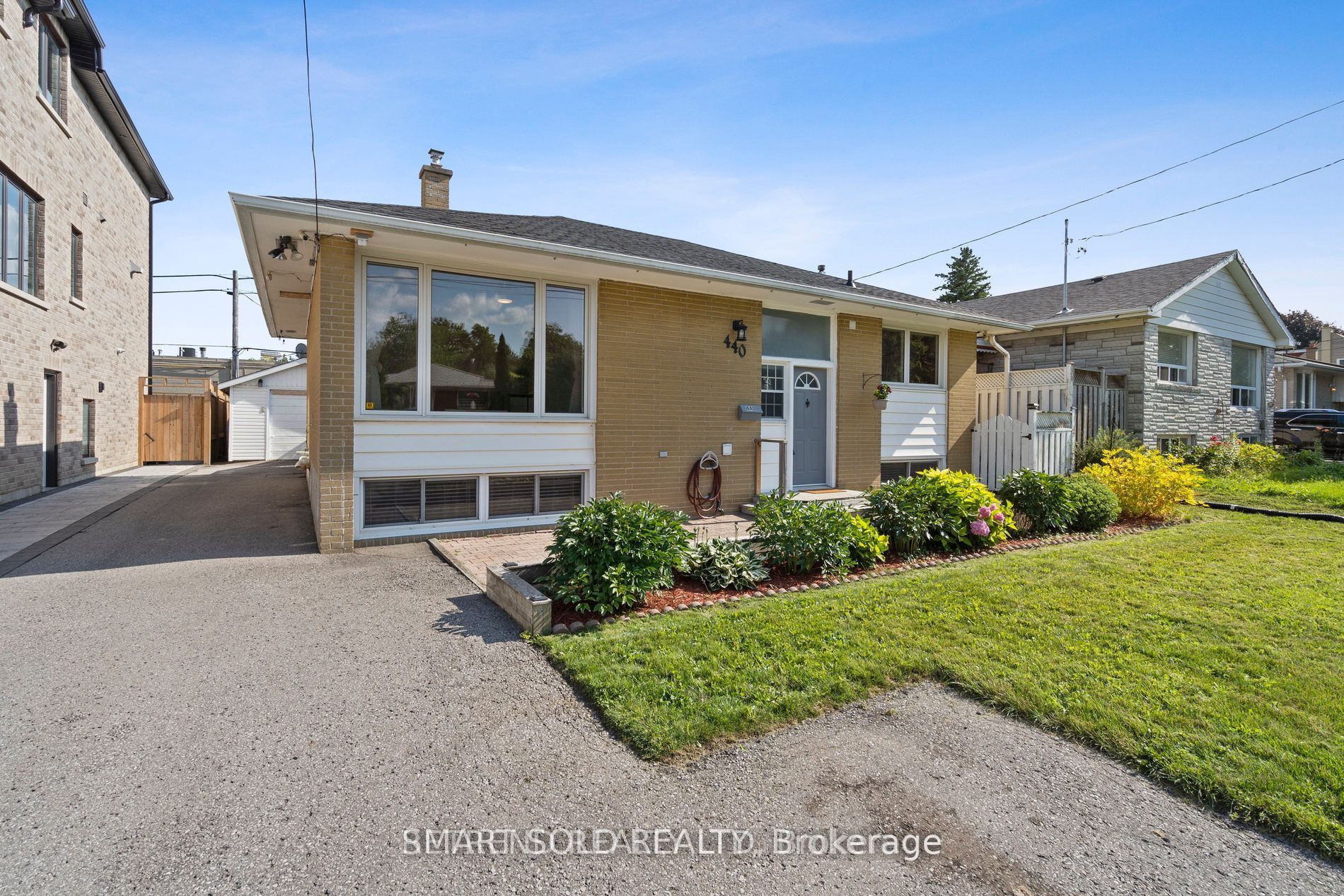 440 Fernleigh Circle Property Photo 1