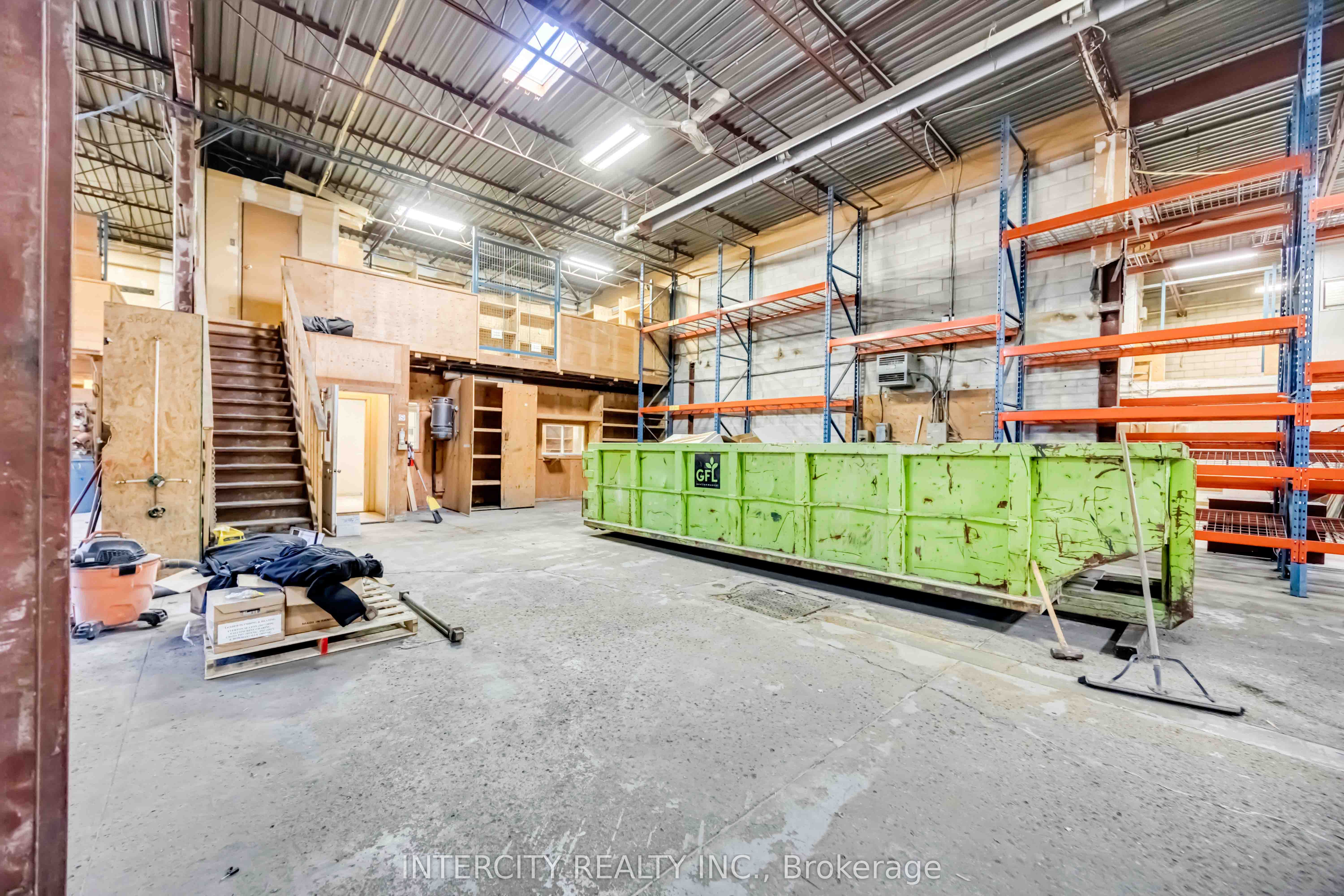 #b - 91 Haist Avenue Property Photo 4