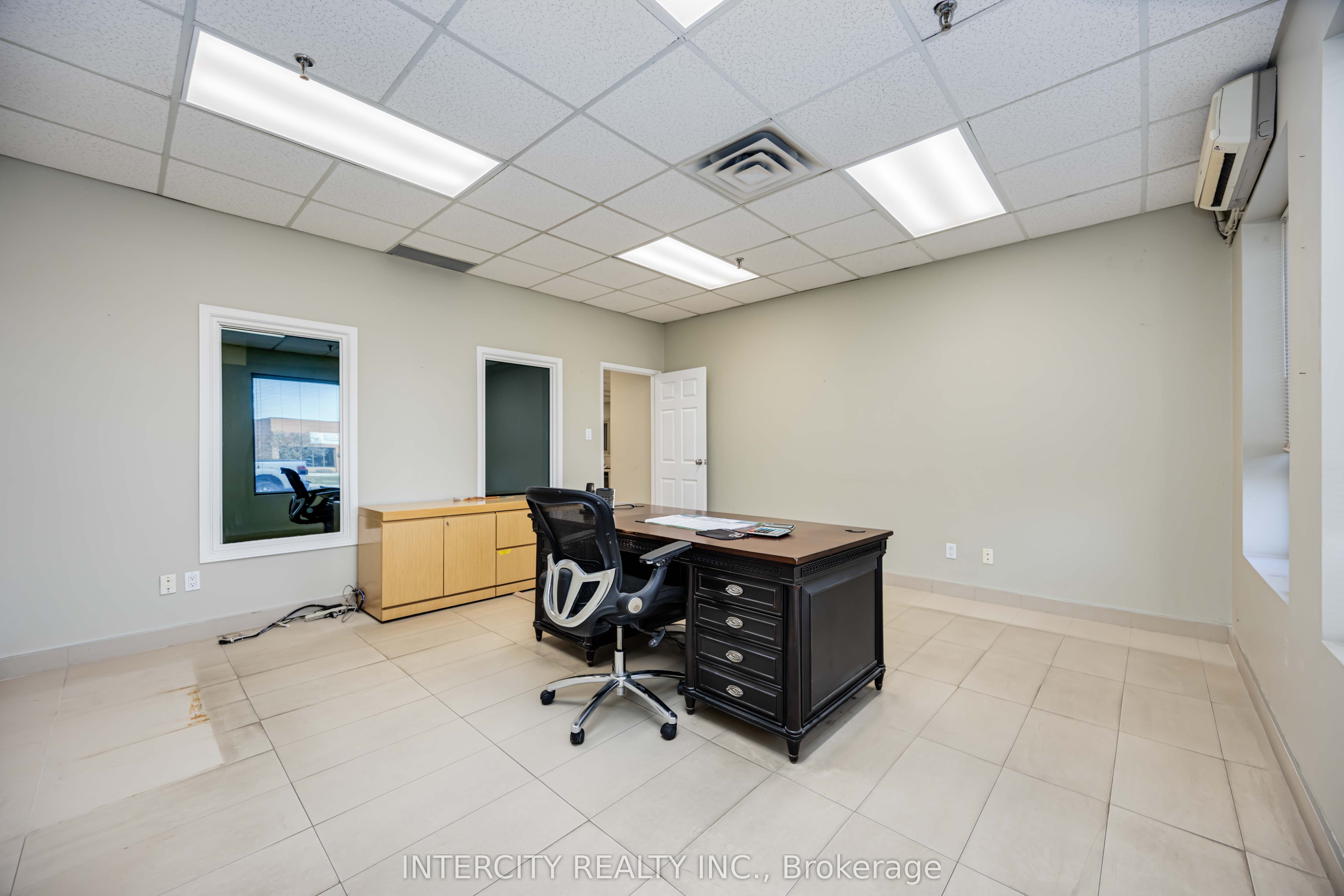 #b - 91 Haist Avenue Property Photo 8
