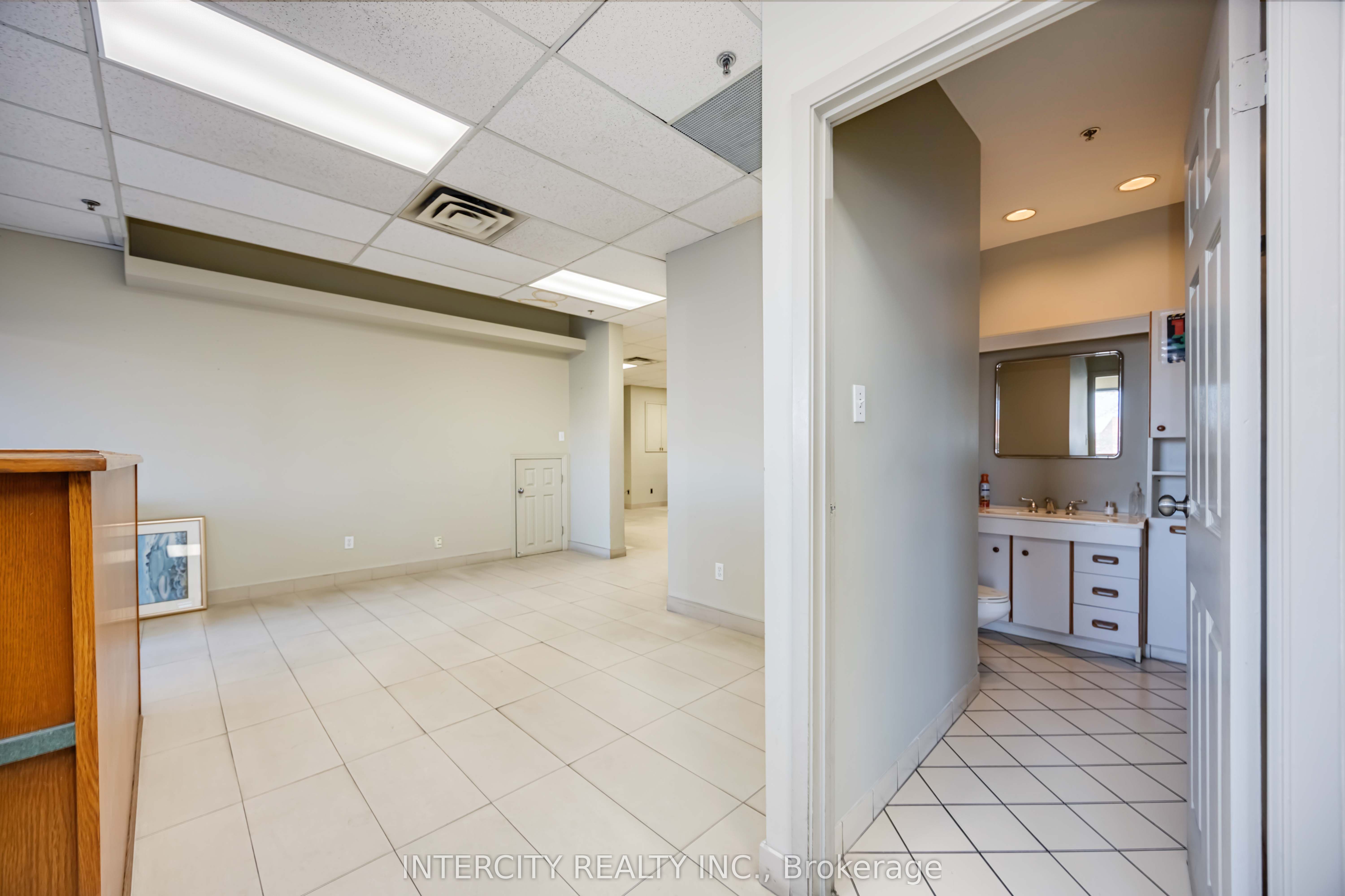 #b - 91 Haist Avenue Property Photo 12