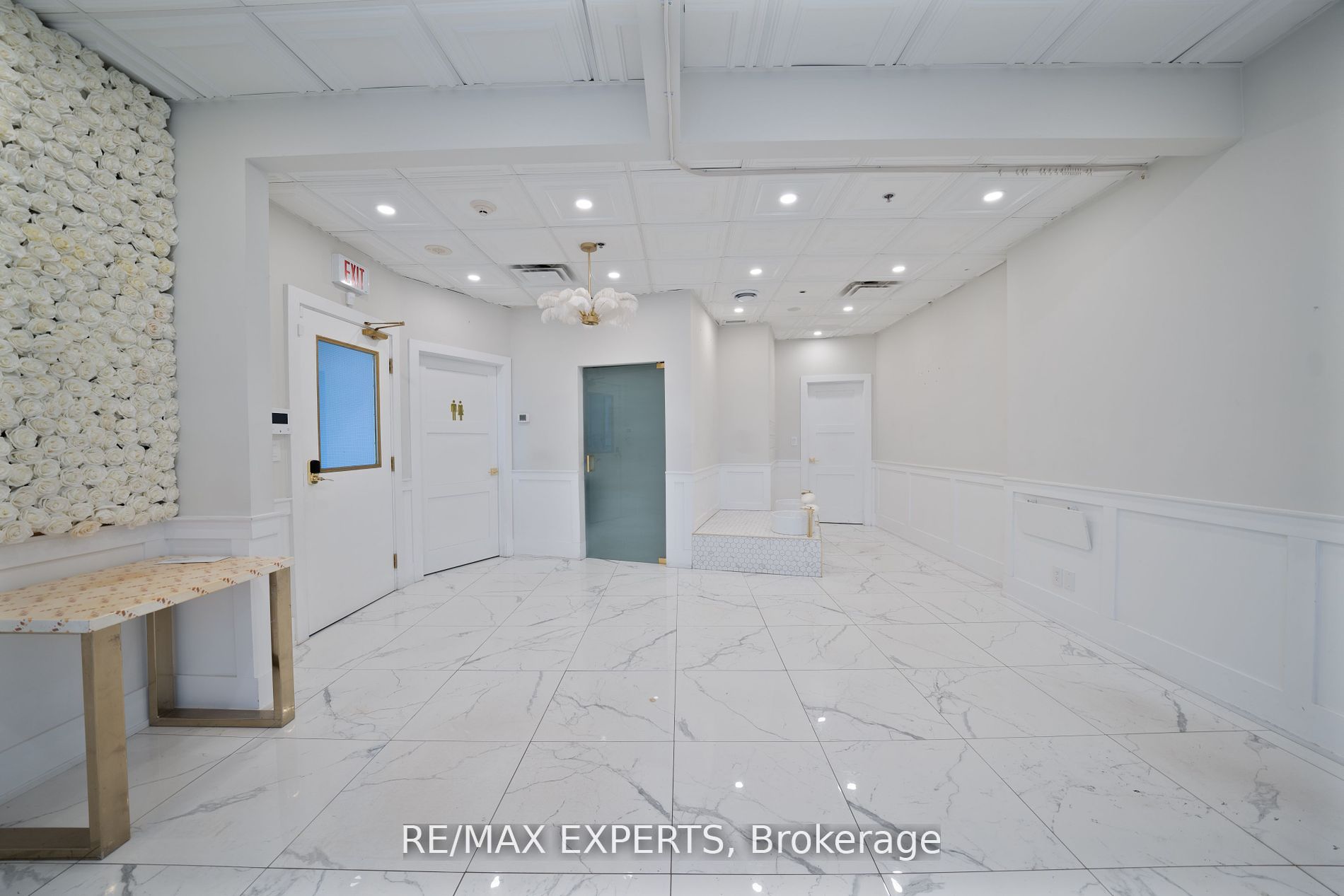 #3 - 7730 Kipling Avenue Property Photo 4