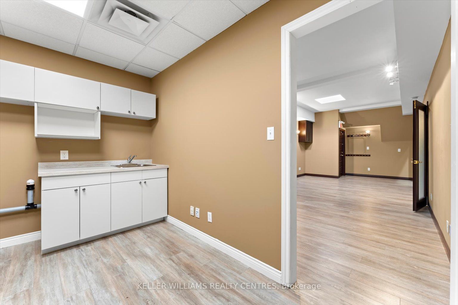 38 Wellington Street Property Photo 10