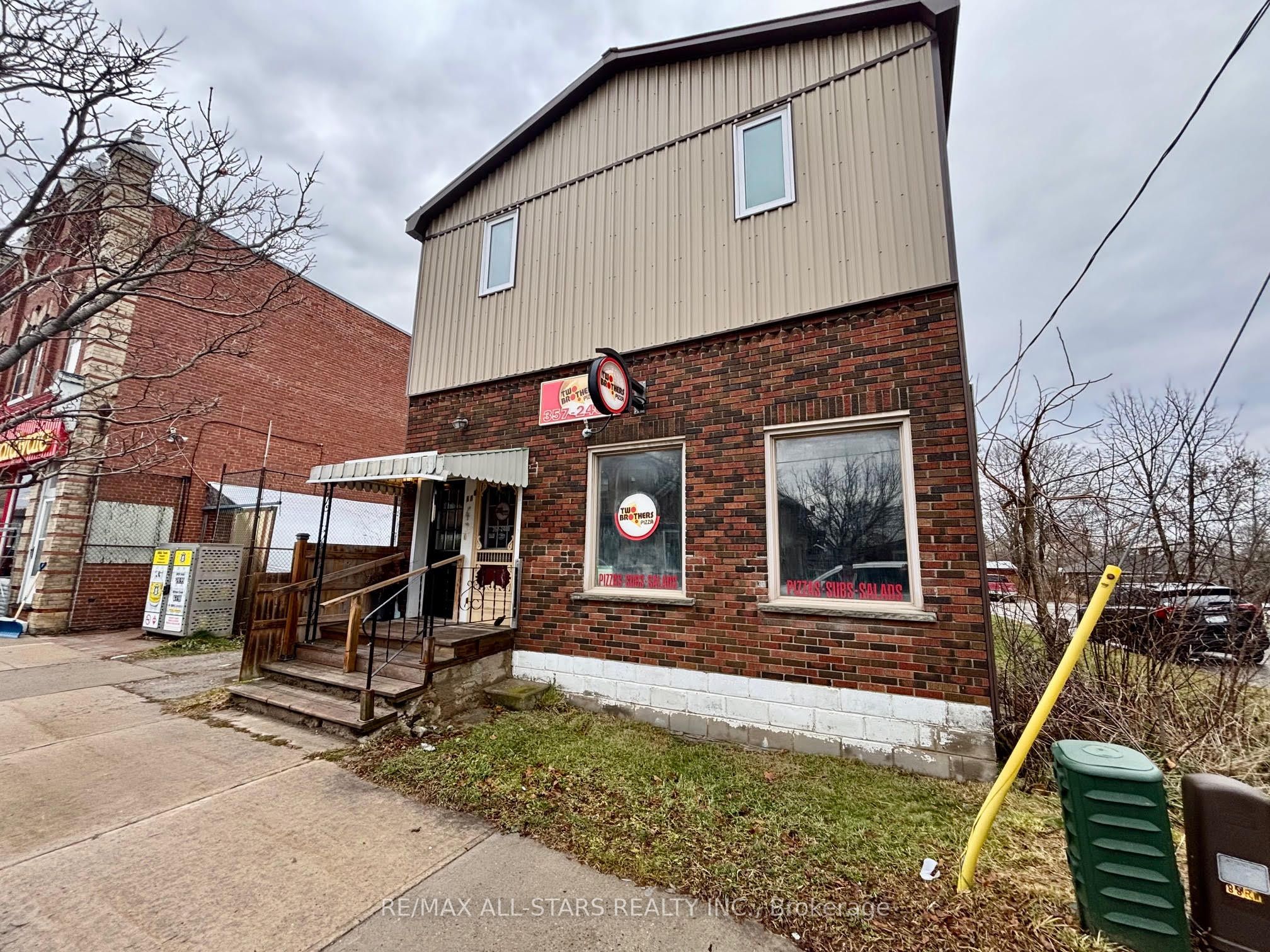 88 River St W Property Photo 1