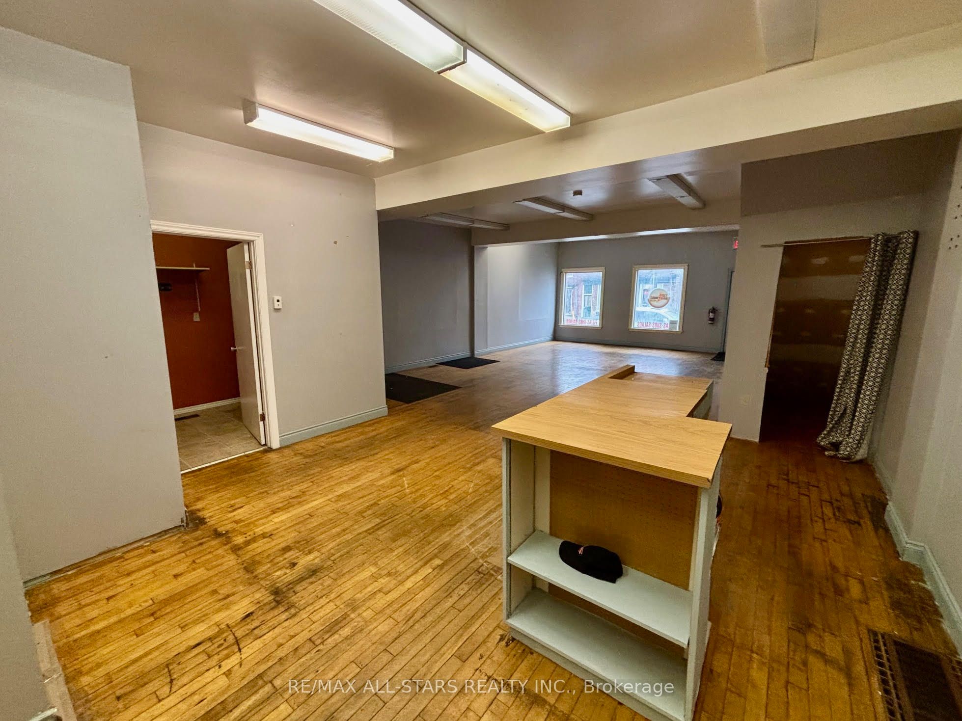 88 River St W Property Photo 4