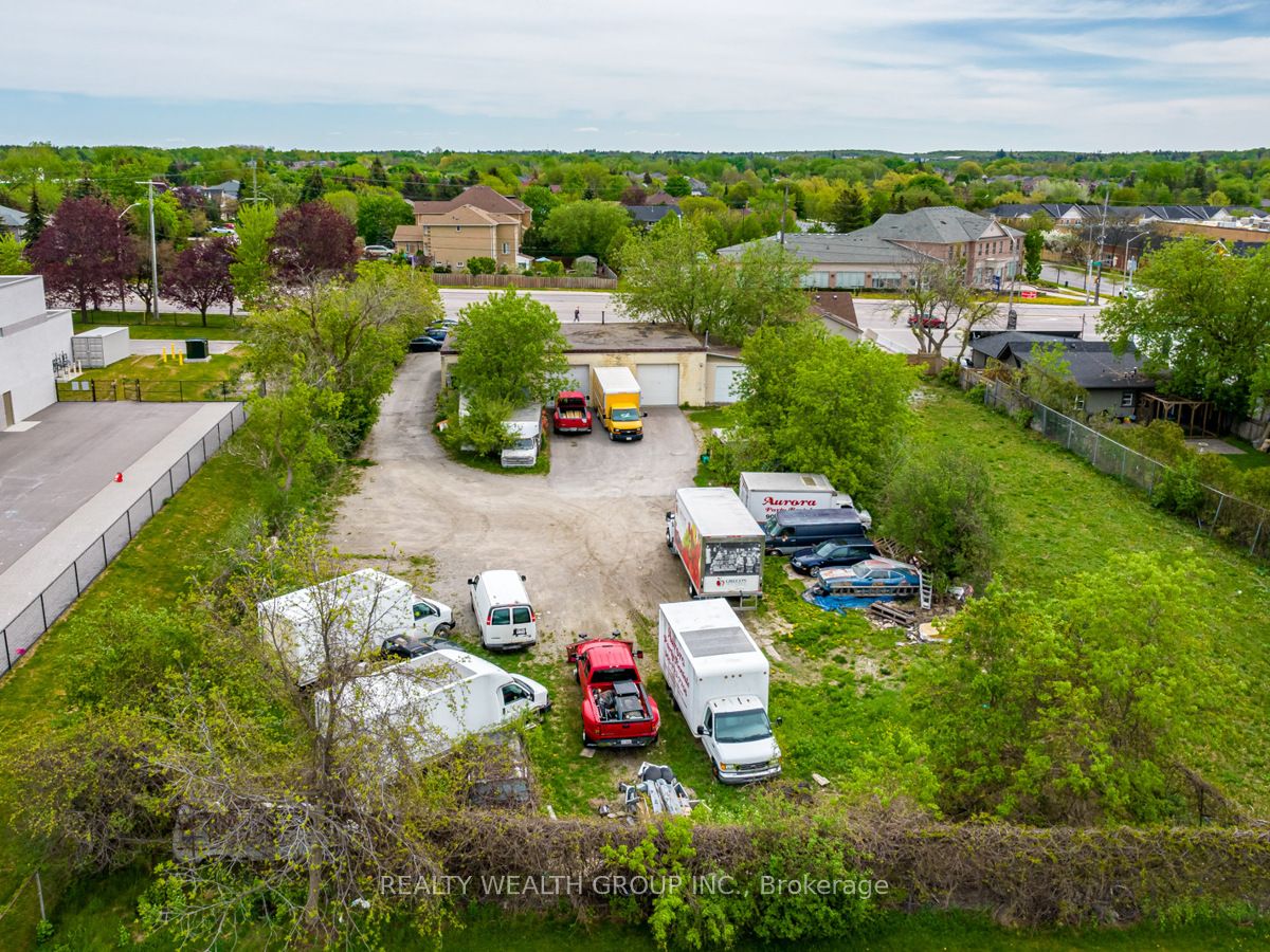 13184 Yonge Street Property Photo 3