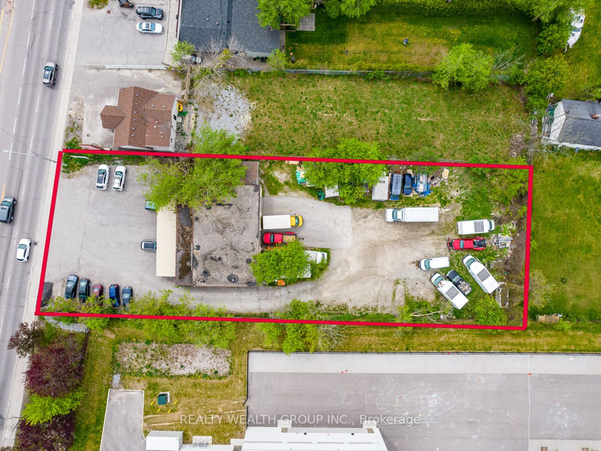 13184 Yonge Street Property Photo 8