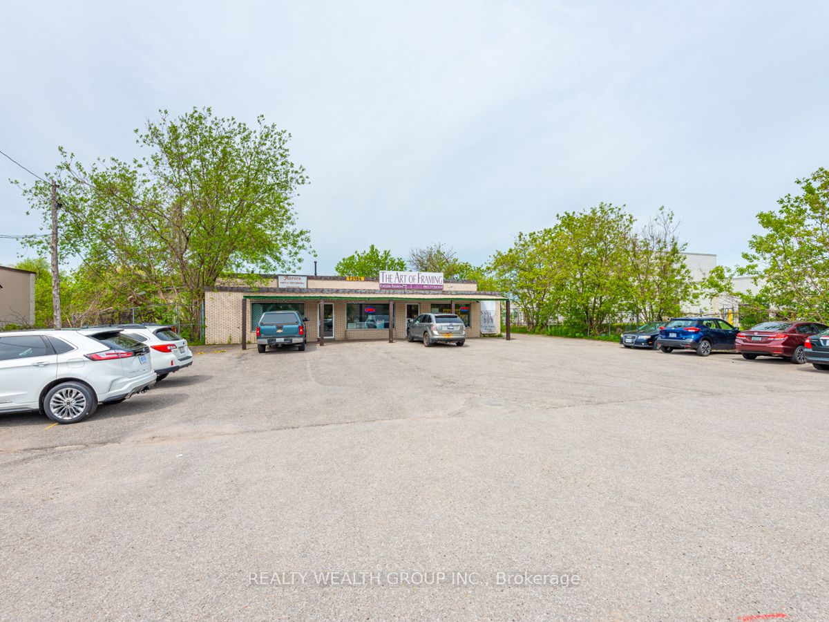 13184 Yonge Street Property Photo 15