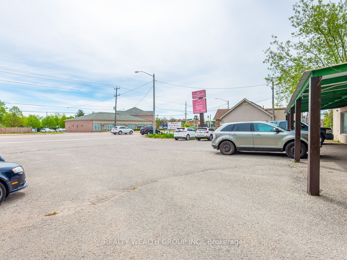 13184 Yonge Street Property Photo 16