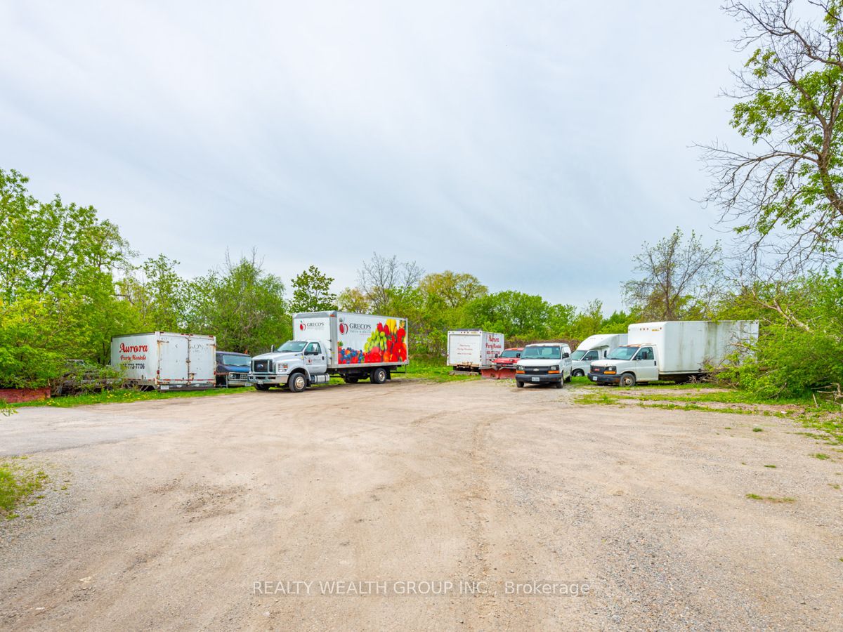 13184 Yonge Street Property Photo 17