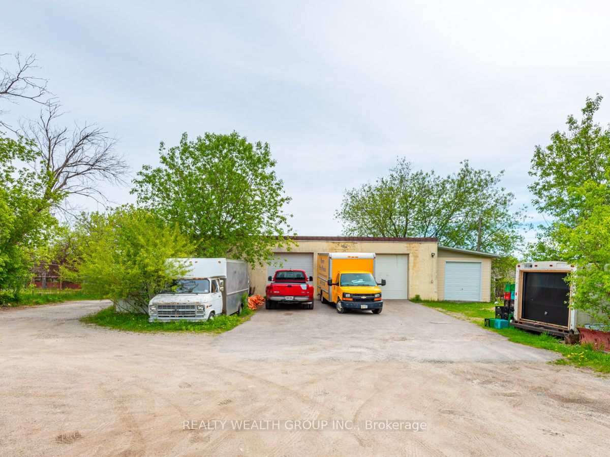 13184 Yonge Street Property Photo 19