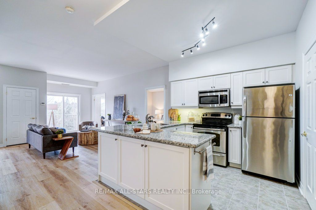 #311 - 22 James Hill Court Property Photo 7