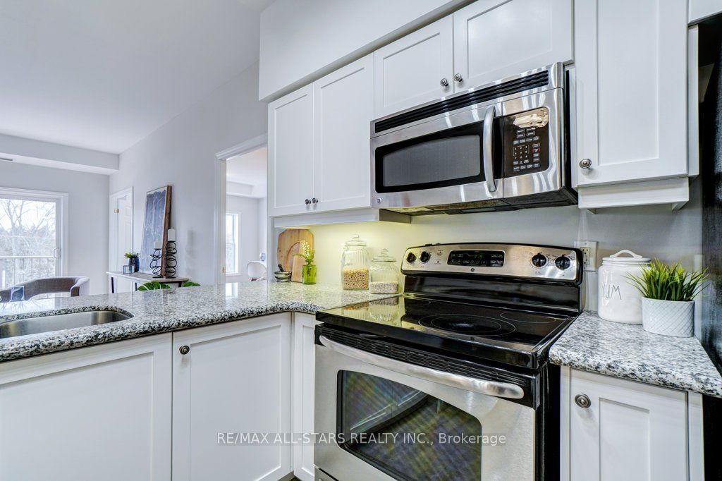 #311 - 22 James Hill Court Property Photo 11