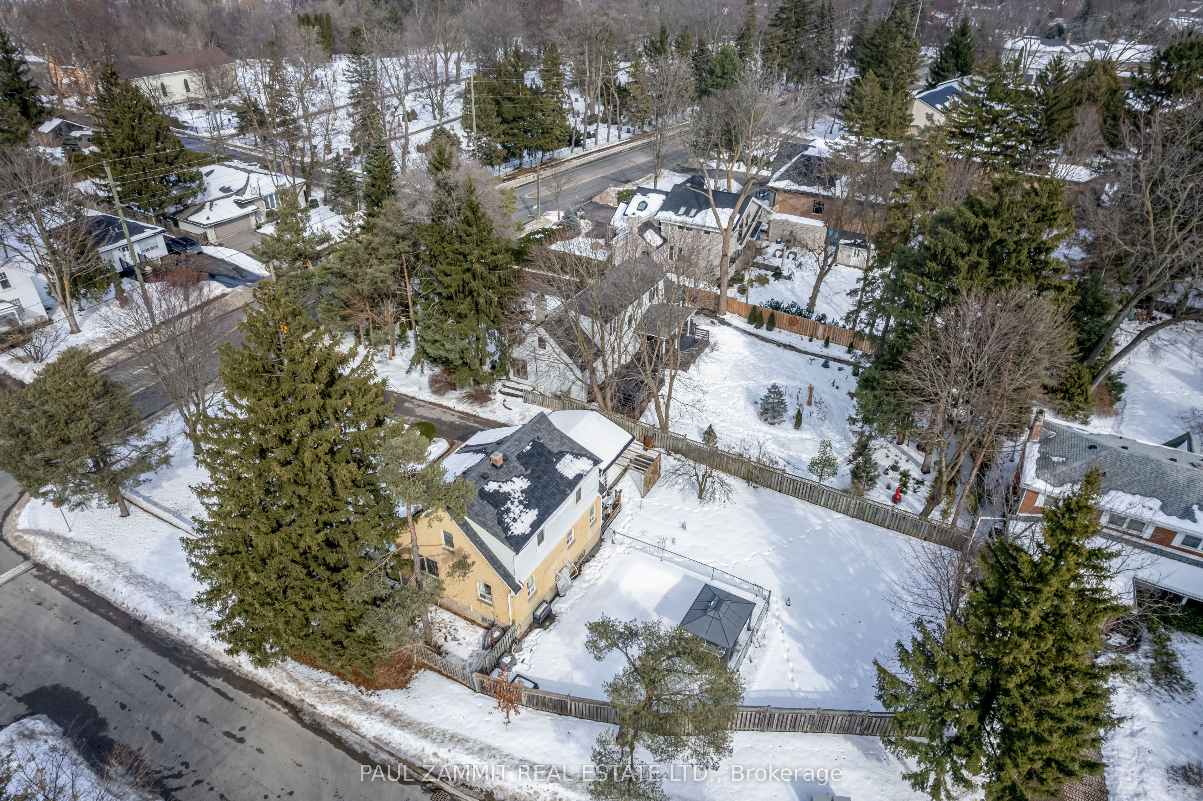 35 John Street Property Photo 4