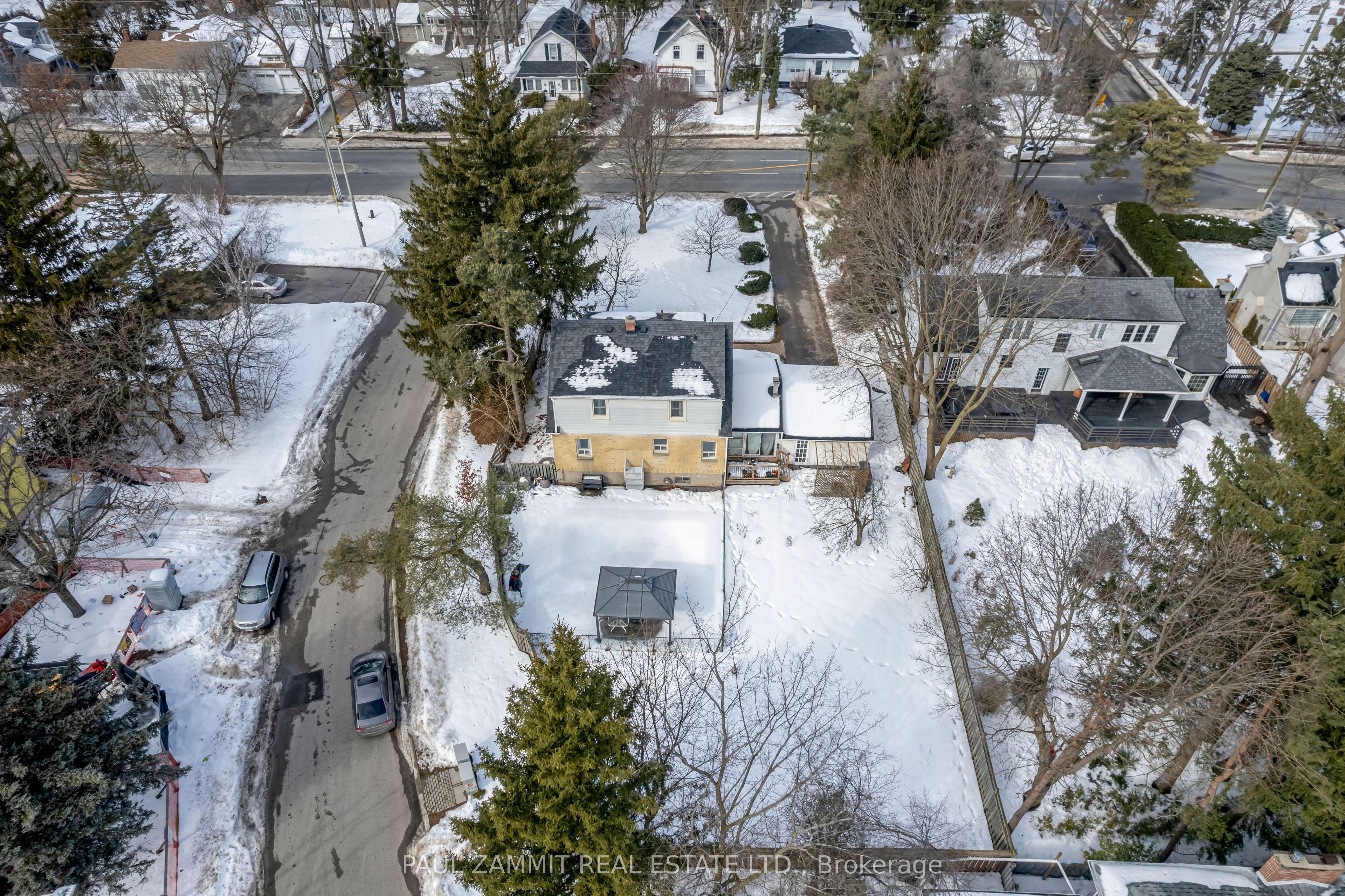 35 John Street Property Photo 5