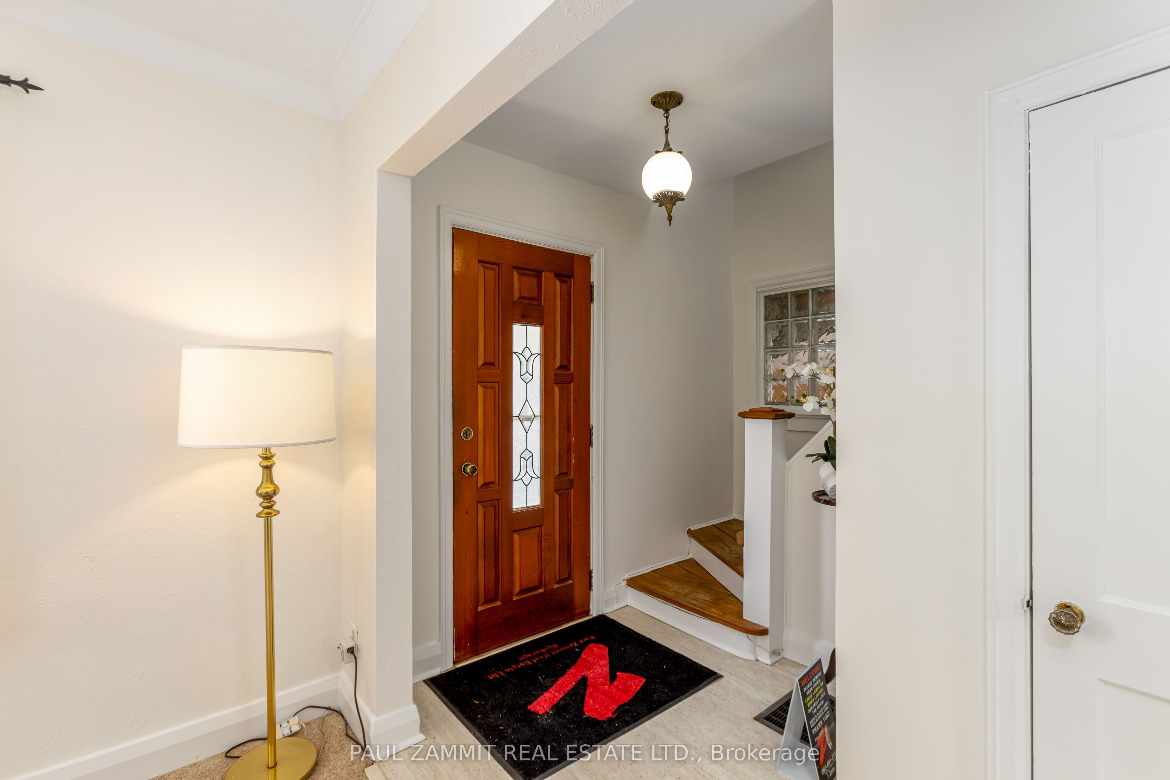 35 John Street Property Photo 6