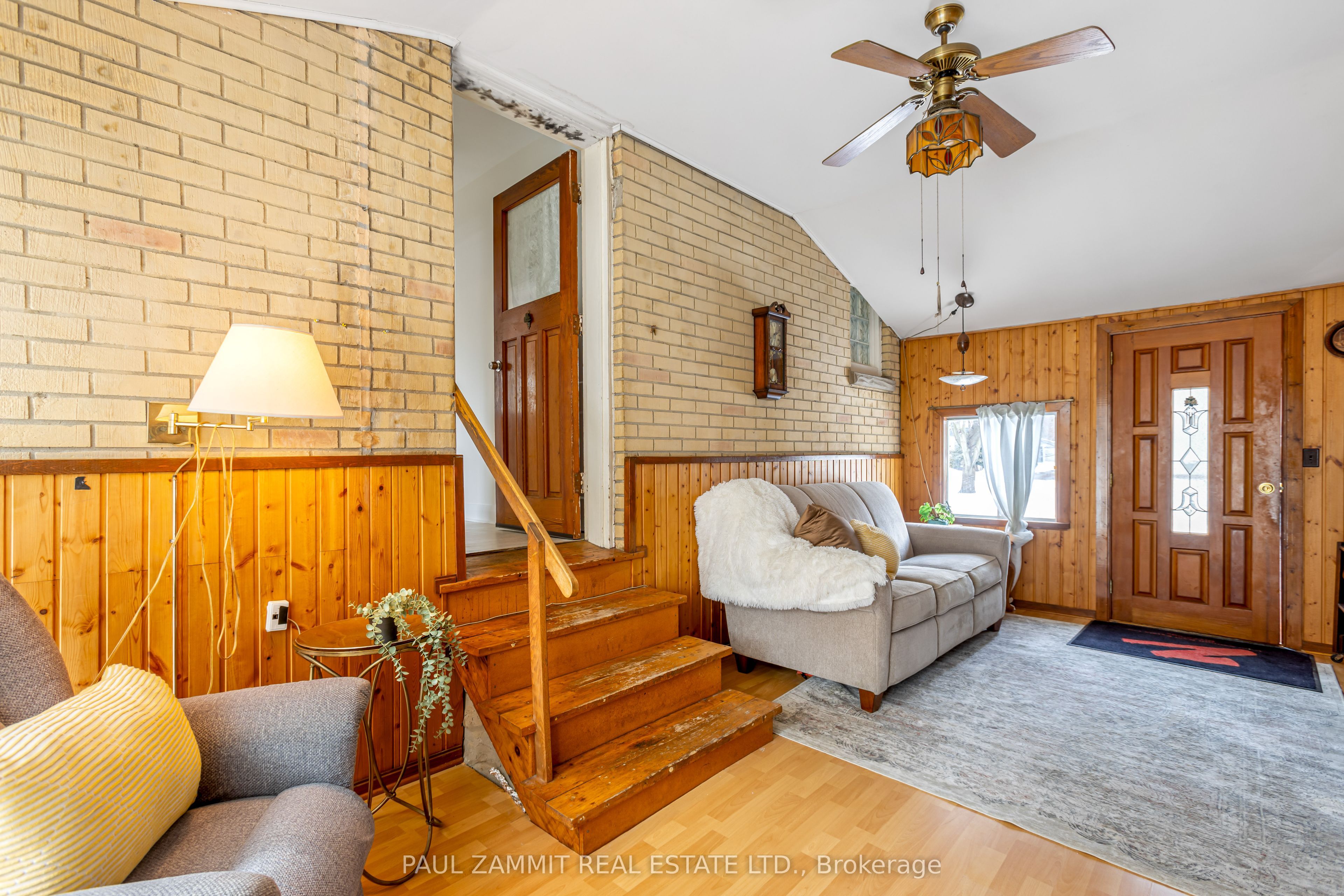 35 John Street Property Photo 20
