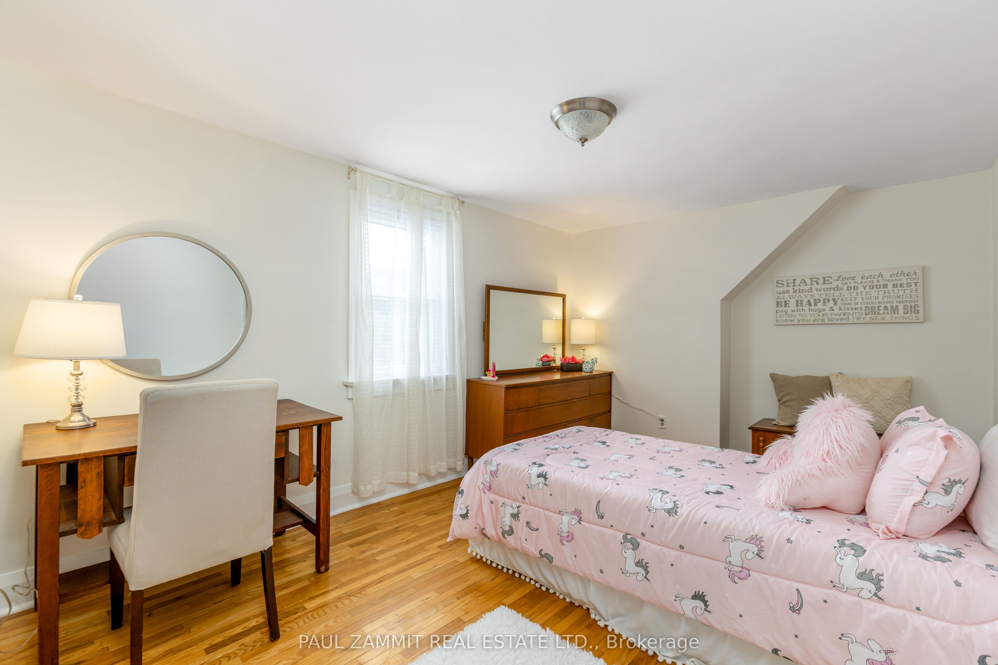 35 John Street Property Photo 24